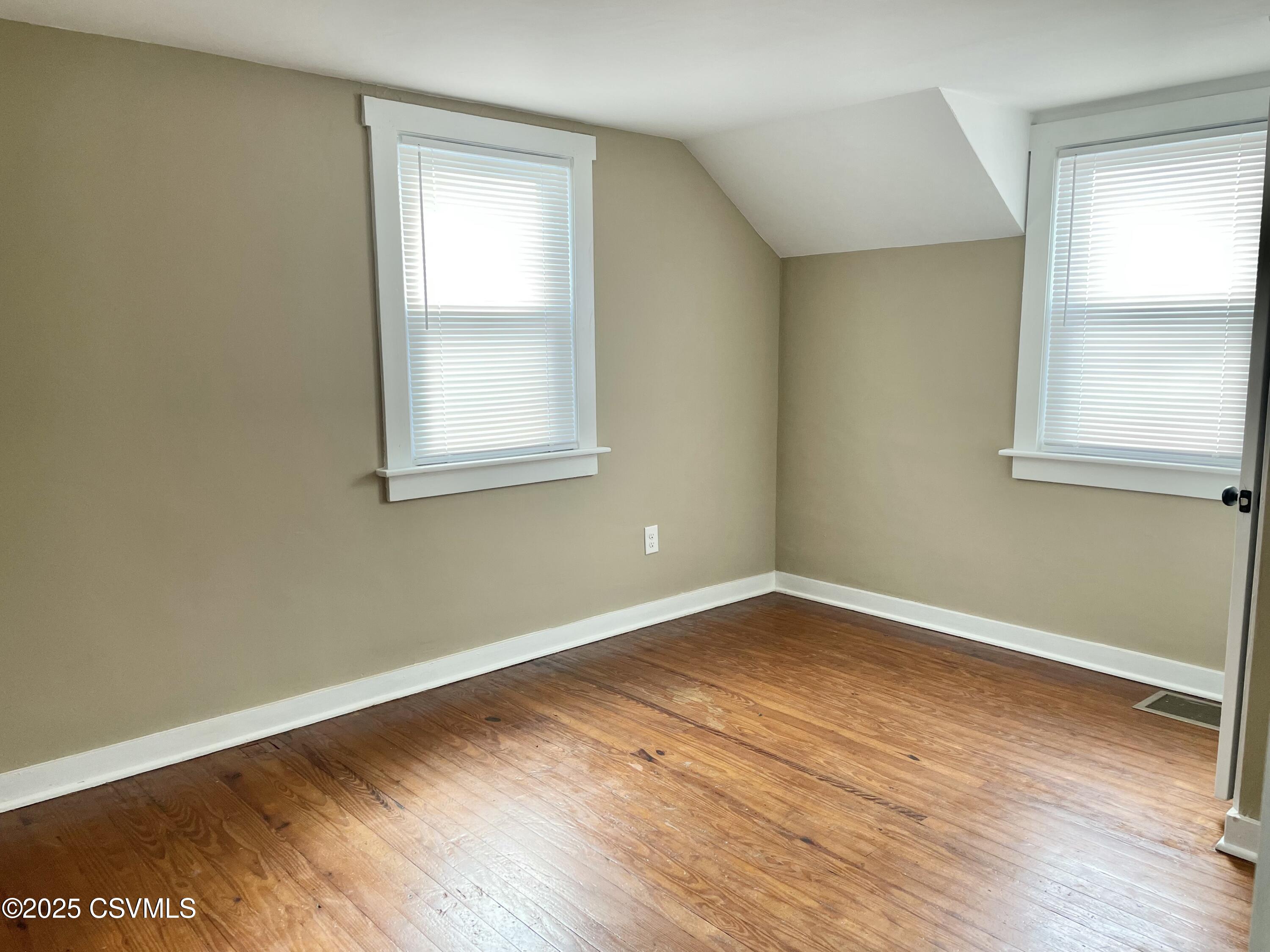 Lewisburg, Pennsylvania 17837, United States, 3 Bedrooms Bedrooms, ,1 BathroomBathrooms,Residential,Active,170904