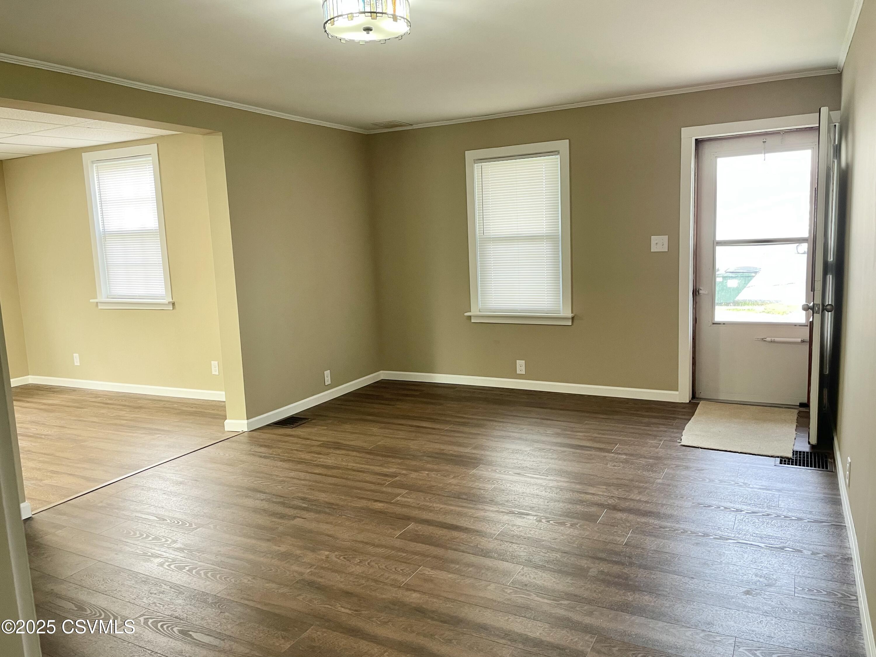 Lewisburg, Pennsylvania 17837, United States, 3 Bedrooms Bedrooms, ,1 BathroomBathrooms,Residential,Active,170904