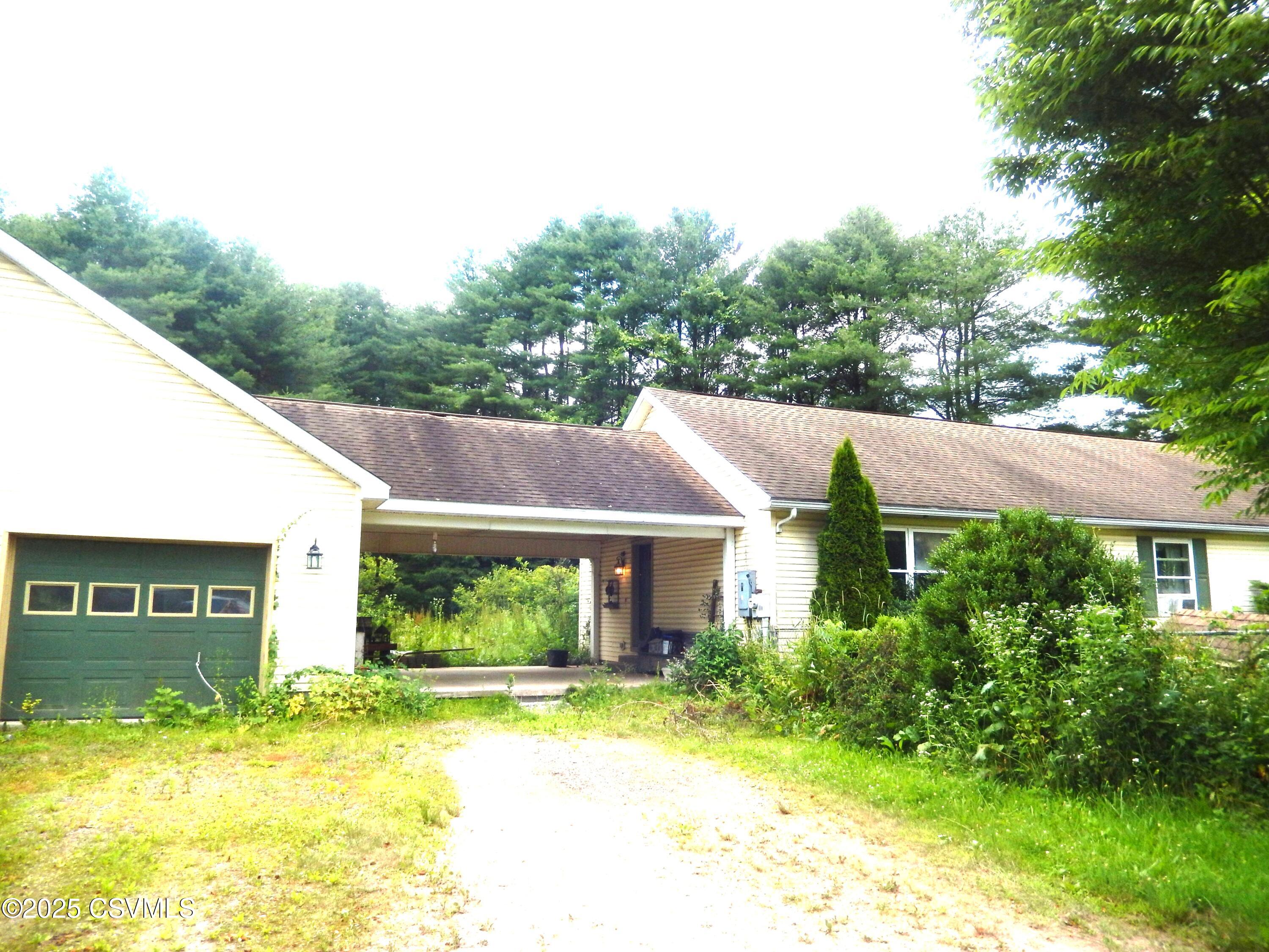 32 SCHOOLHOUSE Road