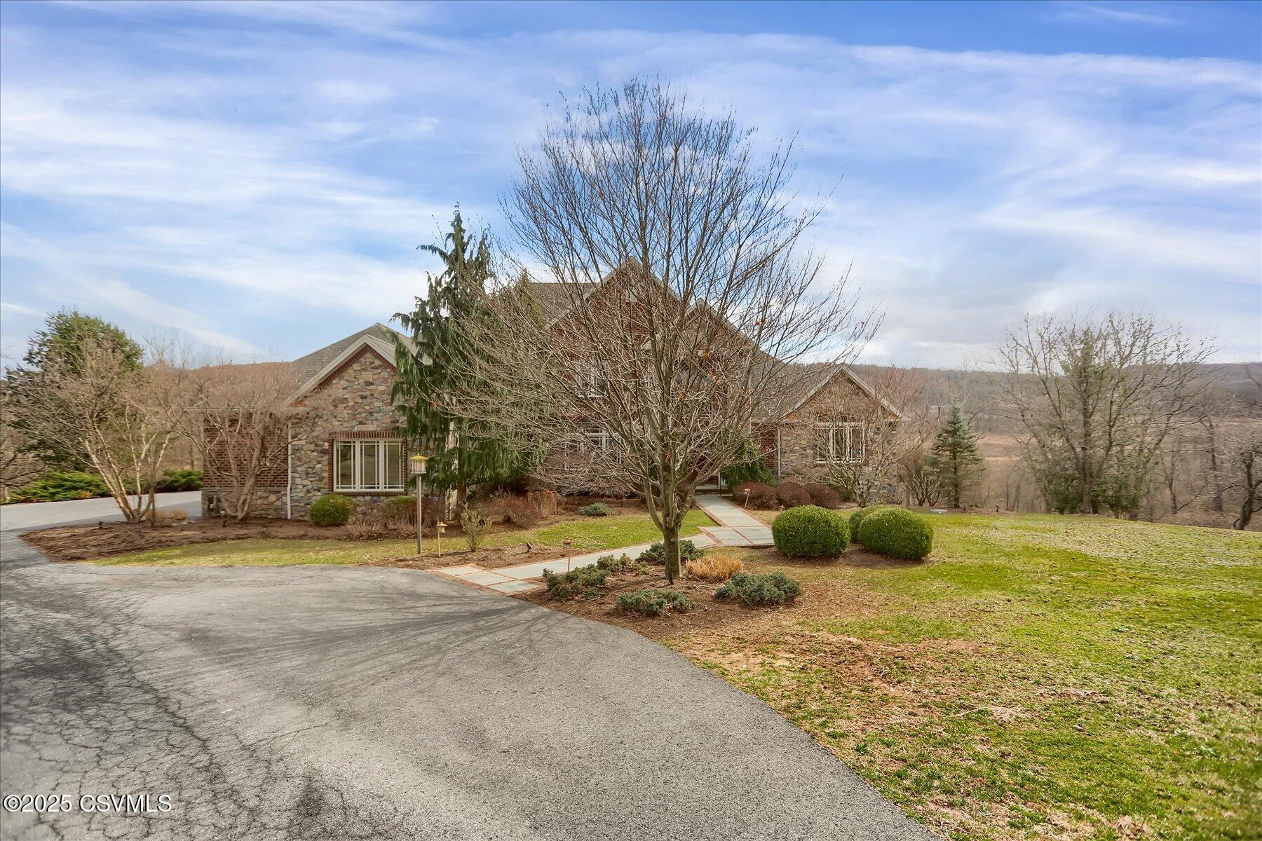 205 YORK Road