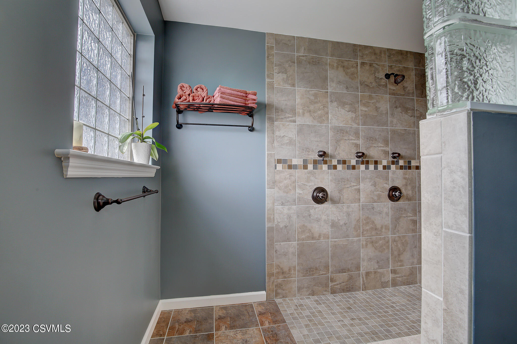 Selinsgrove, Pennsylvania 17870, United States, 5 Bedrooms Bedrooms, ,6 BathroomsBathrooms,Residential,Active,68336