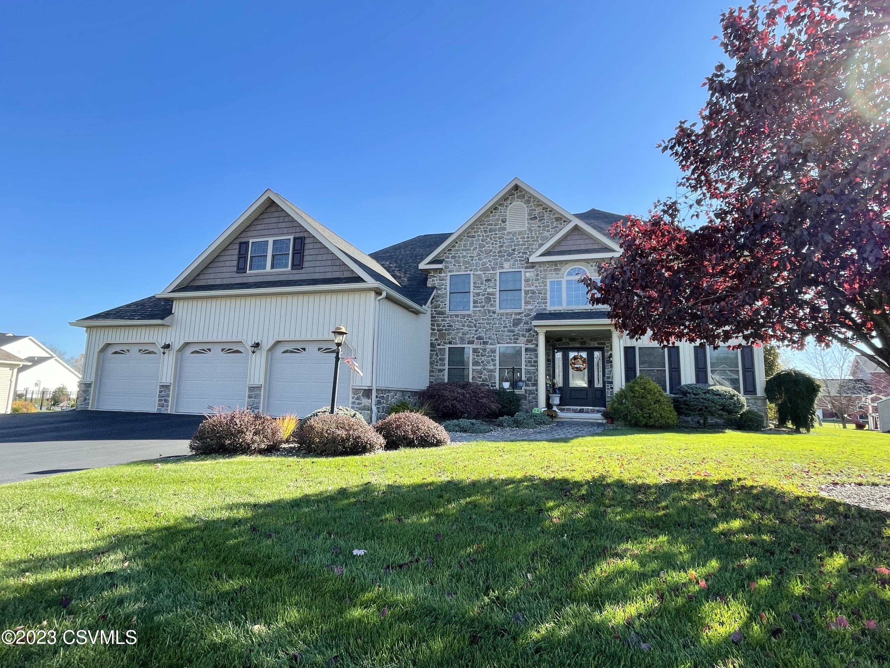 Selinsgrove, Pennsylvania 17870, United States, 5 Bedrooms Bedrooms, ,6 BathroomsBathrooms,Residential,Active,68336