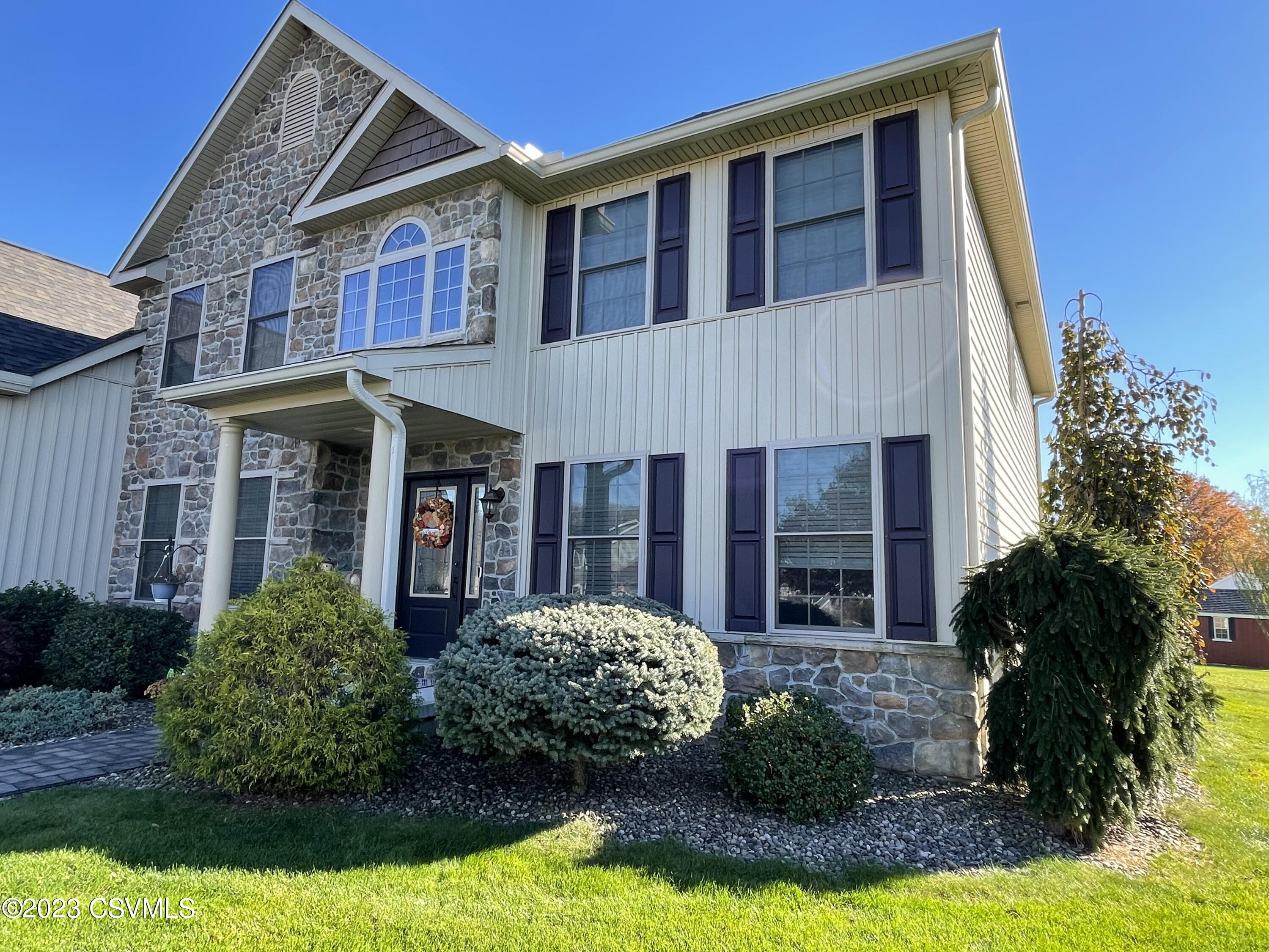 Selinsgrove, Pennsylvania 17870, United States, 5 Bedrooms Bedrooms, ,6 BathroomsBathrooms,Residential,Active,68336