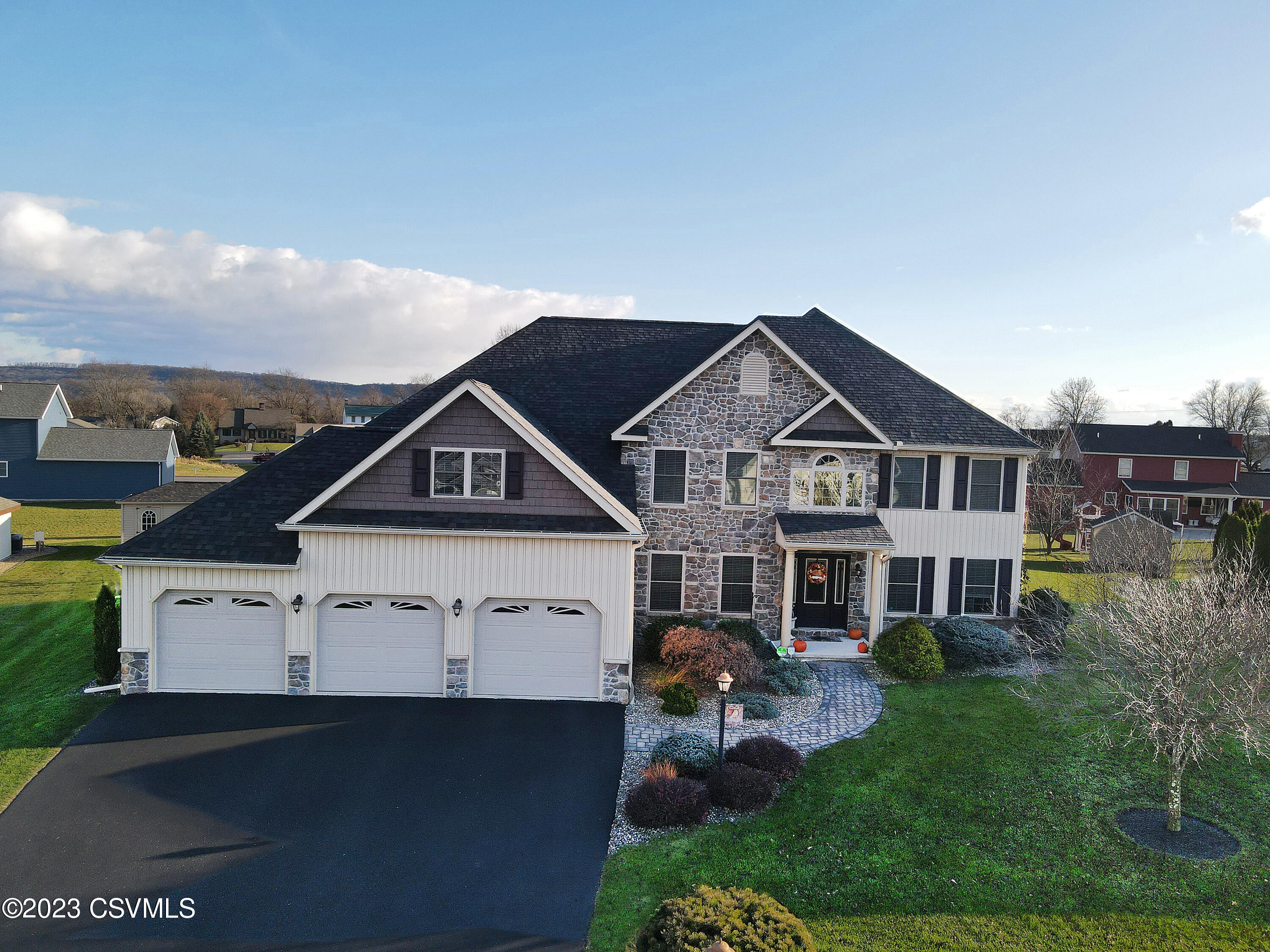 Selinsgrove, Pennsylvania 17870, United States, 5 Bedrooms Bedrooms, ,6 BathroomsBathrooms,Residential,Active,68336