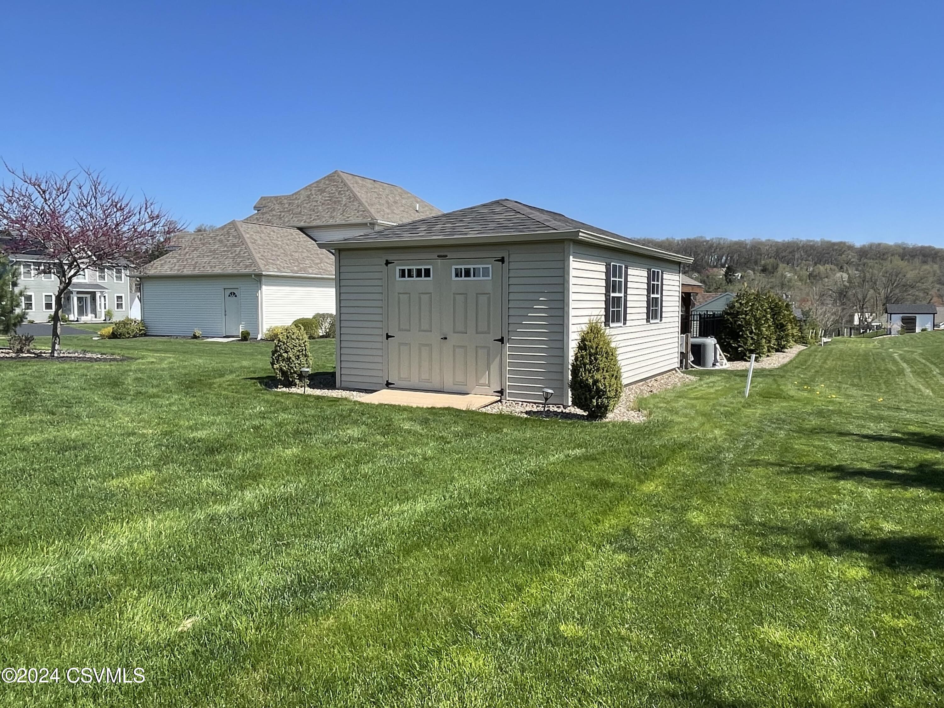 Selinsgrove, Pennsylvania 17870, United States, 5 Bedrooms Bedrooms, ,6 BathroomsBathrooms,Residential,Active,68336