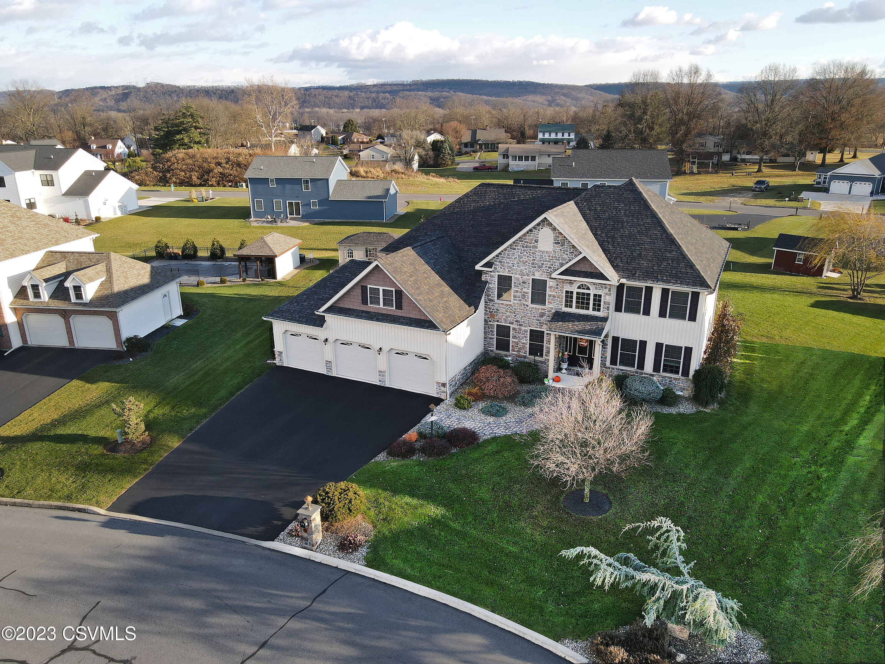 Selinsgrove, Pennsylvania 17870, United States, 5 Bedrooms Bedrooms, ,6 BathroomsBathrooms,Residential,Active,68336