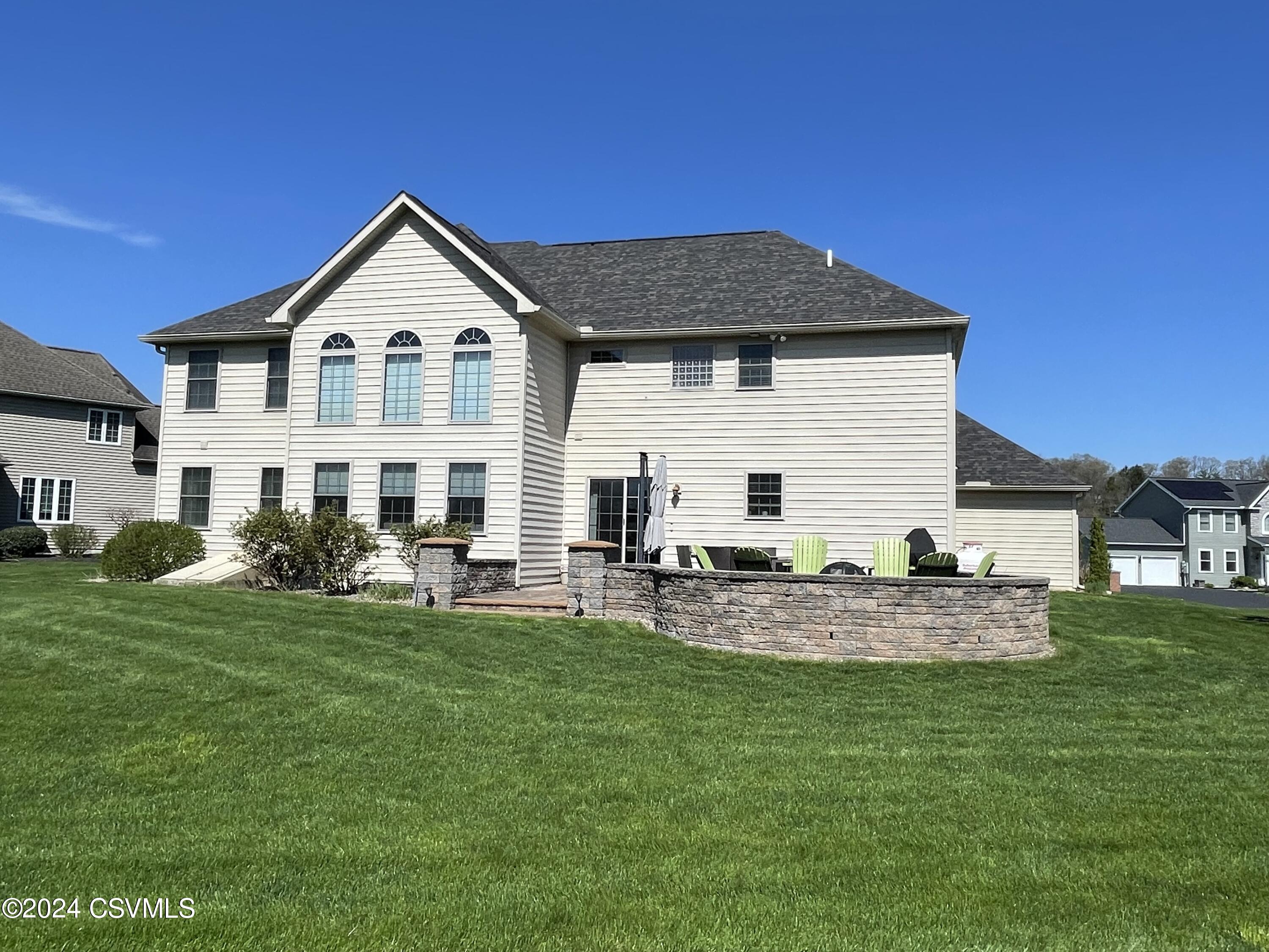 Selinsgrove, Pennsylvania 17870, United States, 5 Bedrooms Bedrooms, ,6 BathroomsBathrooms,Residential,Active,68336