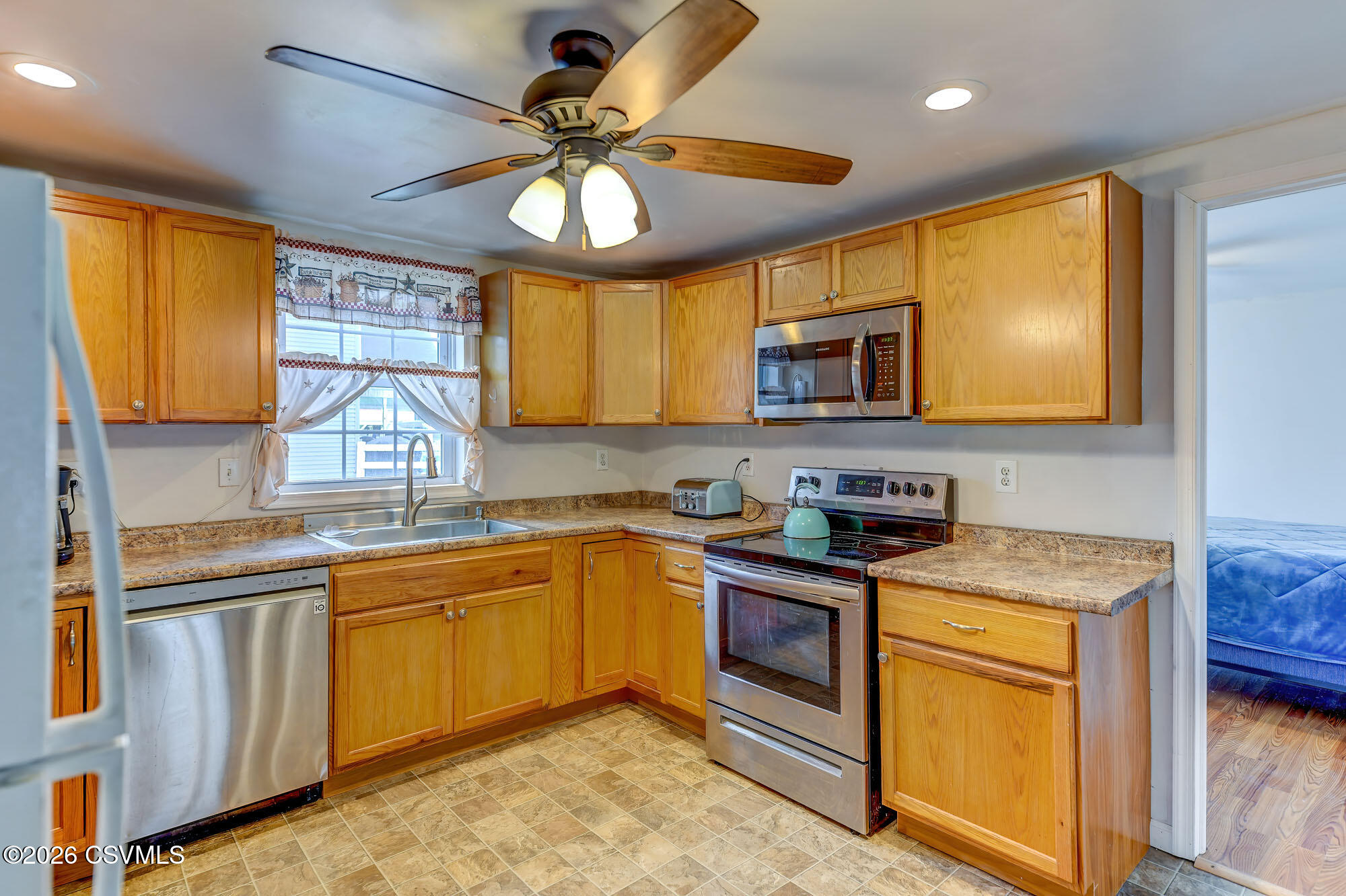 Properties 5 6595 2nd street