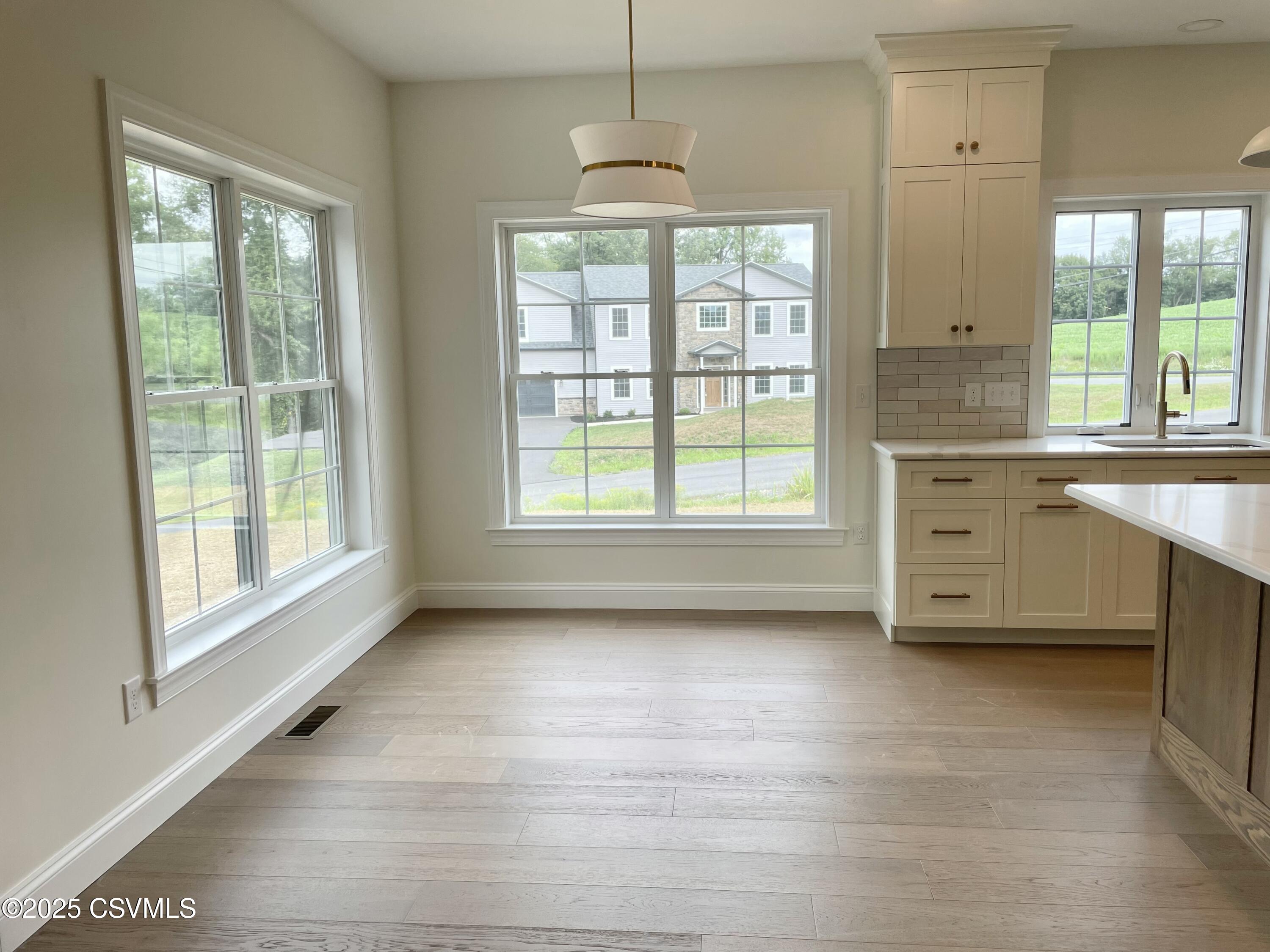 Lewisburg, Pennsylvania 17837, United States, 3 Bedrooms Bedrooms, ,2 BathroomsBathrooms,Residential,Active,84137