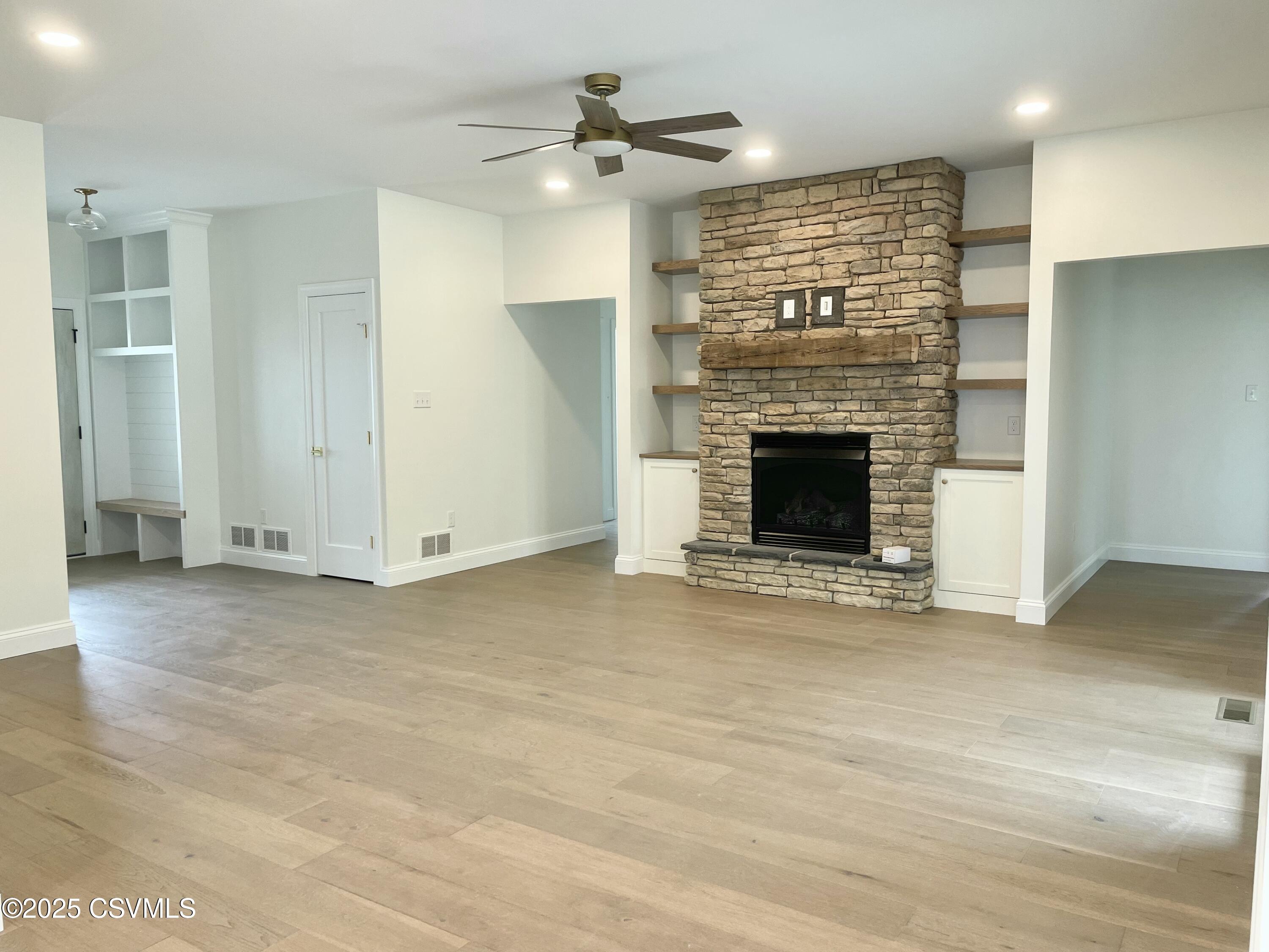 Lewisburg, Pennsylvania 17837, United States, 3 Bedrooms Bedrooms, ,2 BathroomsBathrooms,Residential,Active,84137