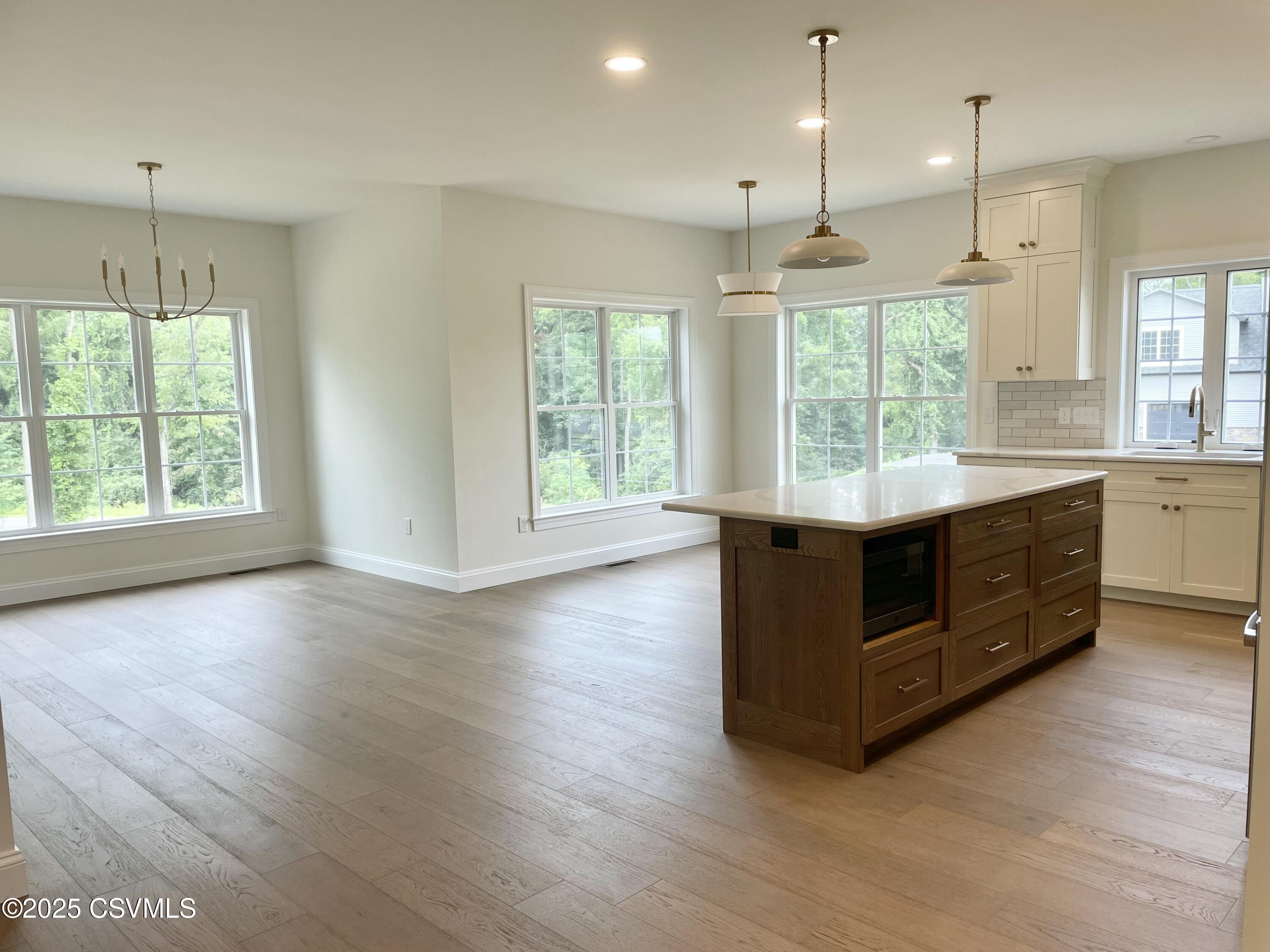 Lewisburg, Pennsylvania 17837, United States, 3 Bedrooms Bedrooms, ,2 BathroomsBathrooms,Residential,Active,84137