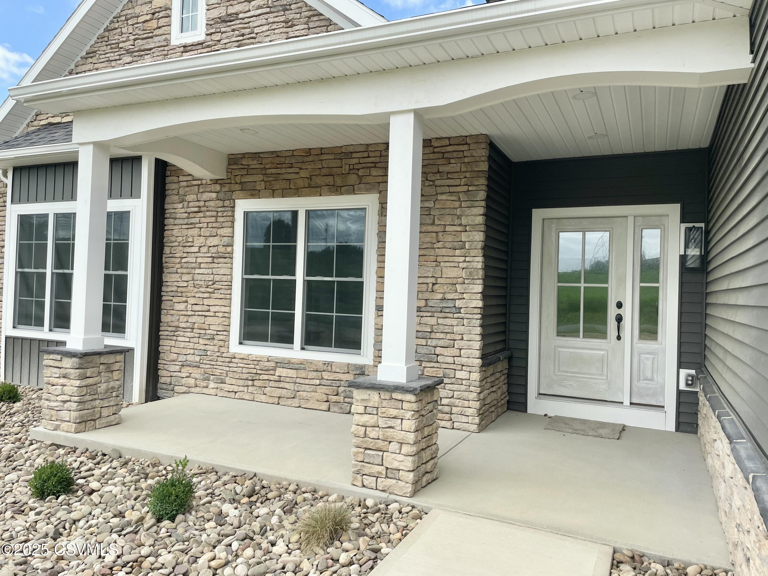 Lewisburg, Pennsylvania 17837, United States, 3 Bedrooms Bedrooms, ,2 BathroomsBathrooms,Residential,Active,84137