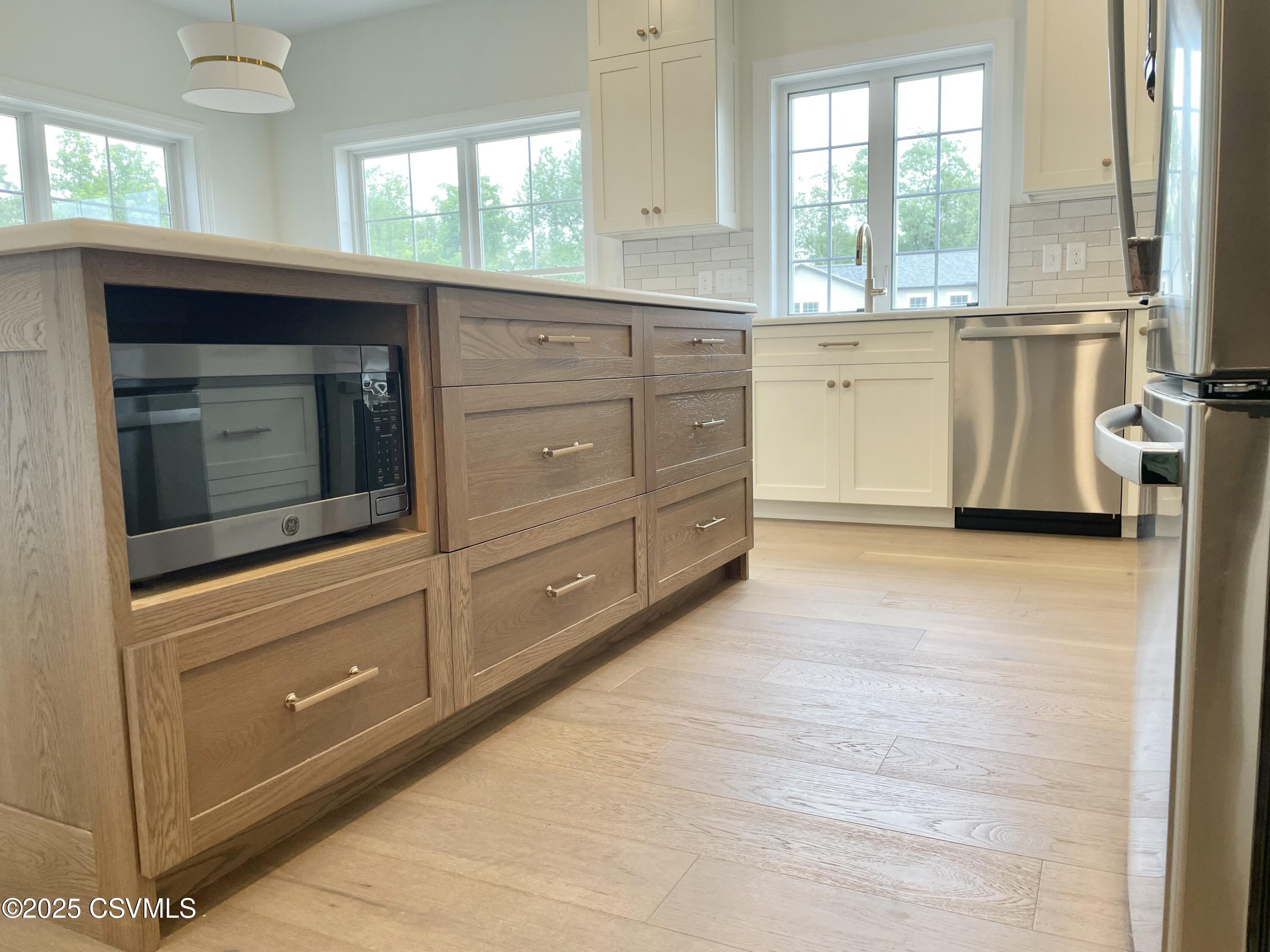 Lewisburg, Pennsylvania 17837, United States, 3 Bedrooms Bedrooms, ,2 BathroomsBathrooms,Residential,Active,84137