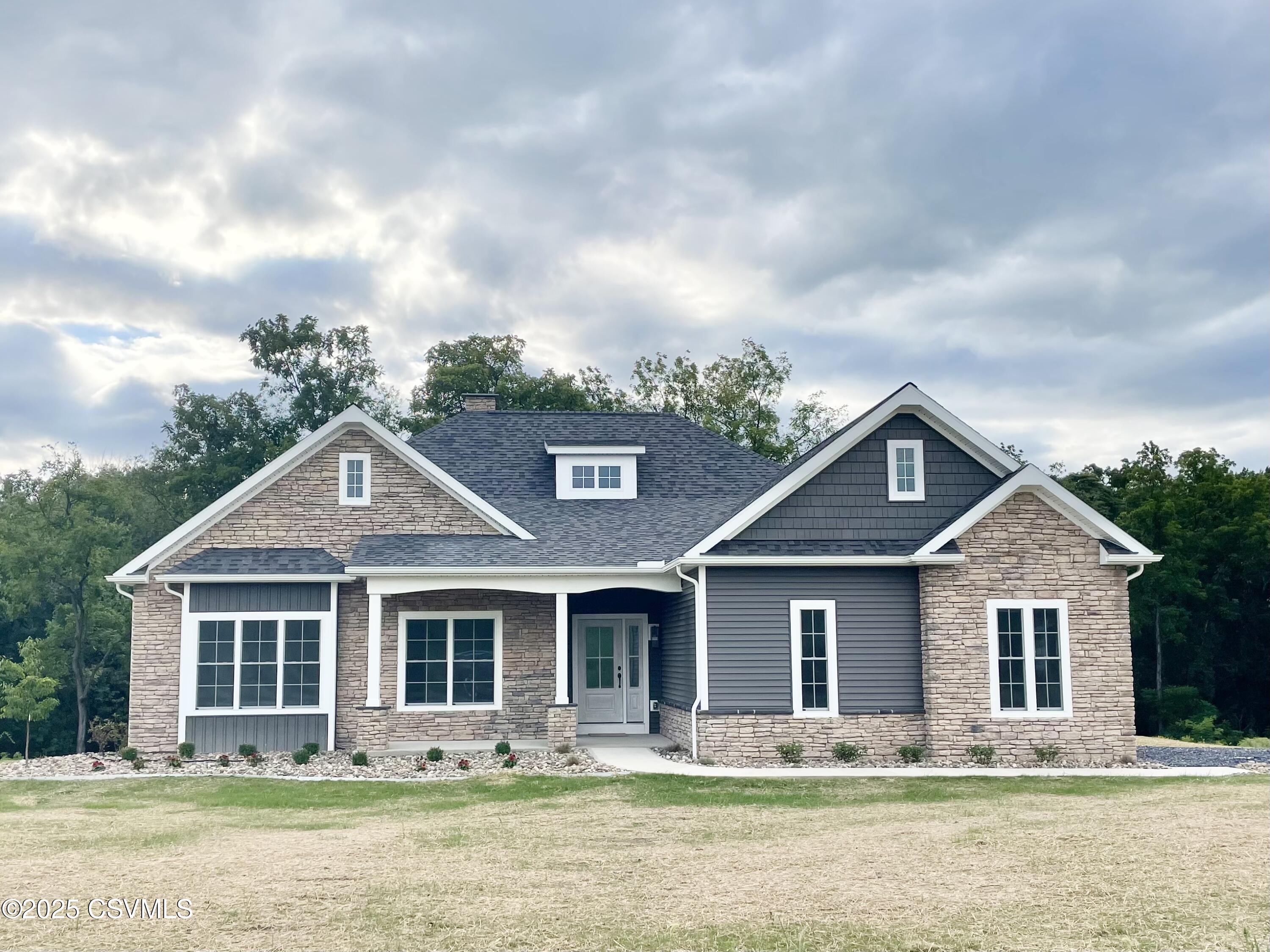 Lewisburg, Pennsylvania 17837, United States, 3 Bedrooms Bedrooms, ,2 BathroomsBathrooms,Residential,Active,84137