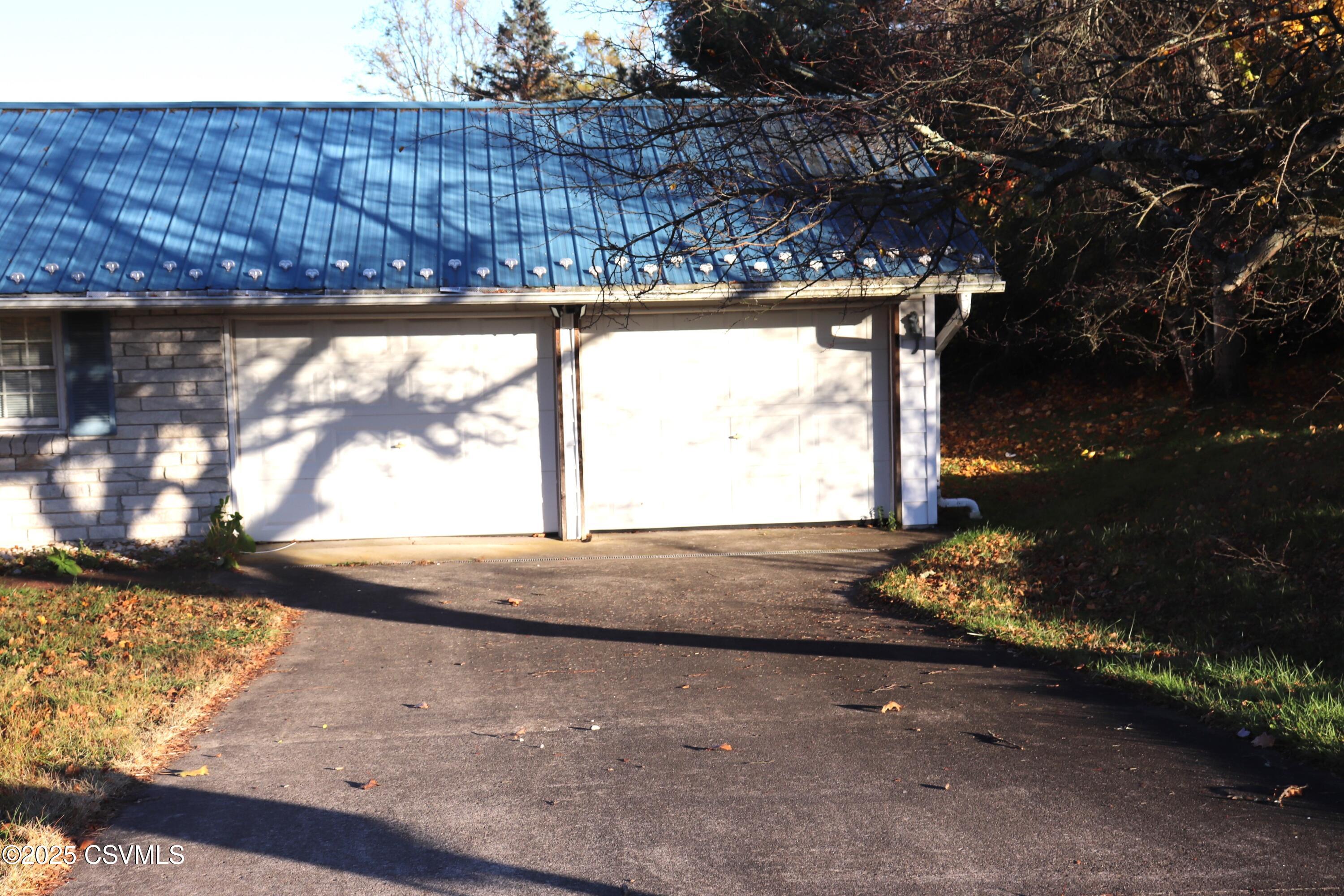 126 SUNKEN HEIGHTS Avenue