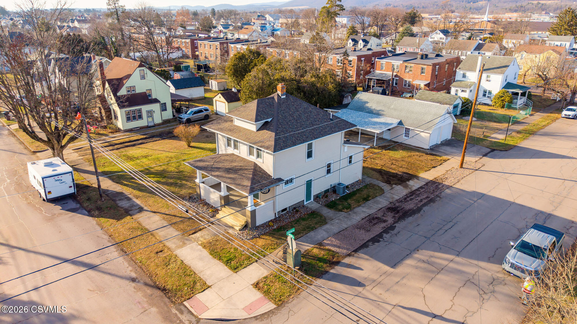 Properties 4 835 E 2ND Street