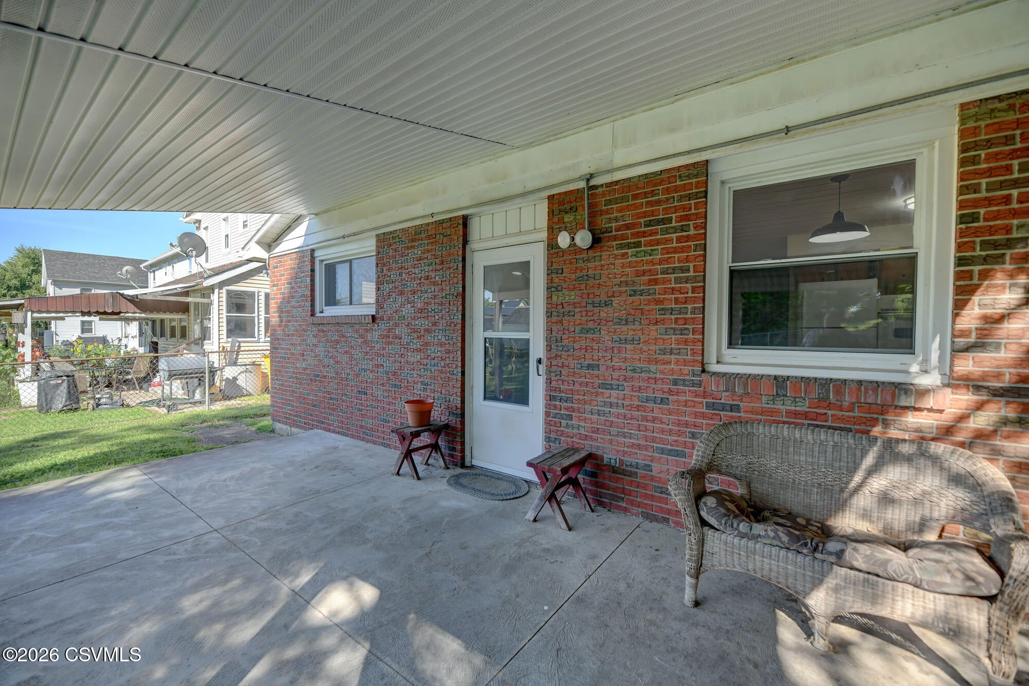 214 w 8th street