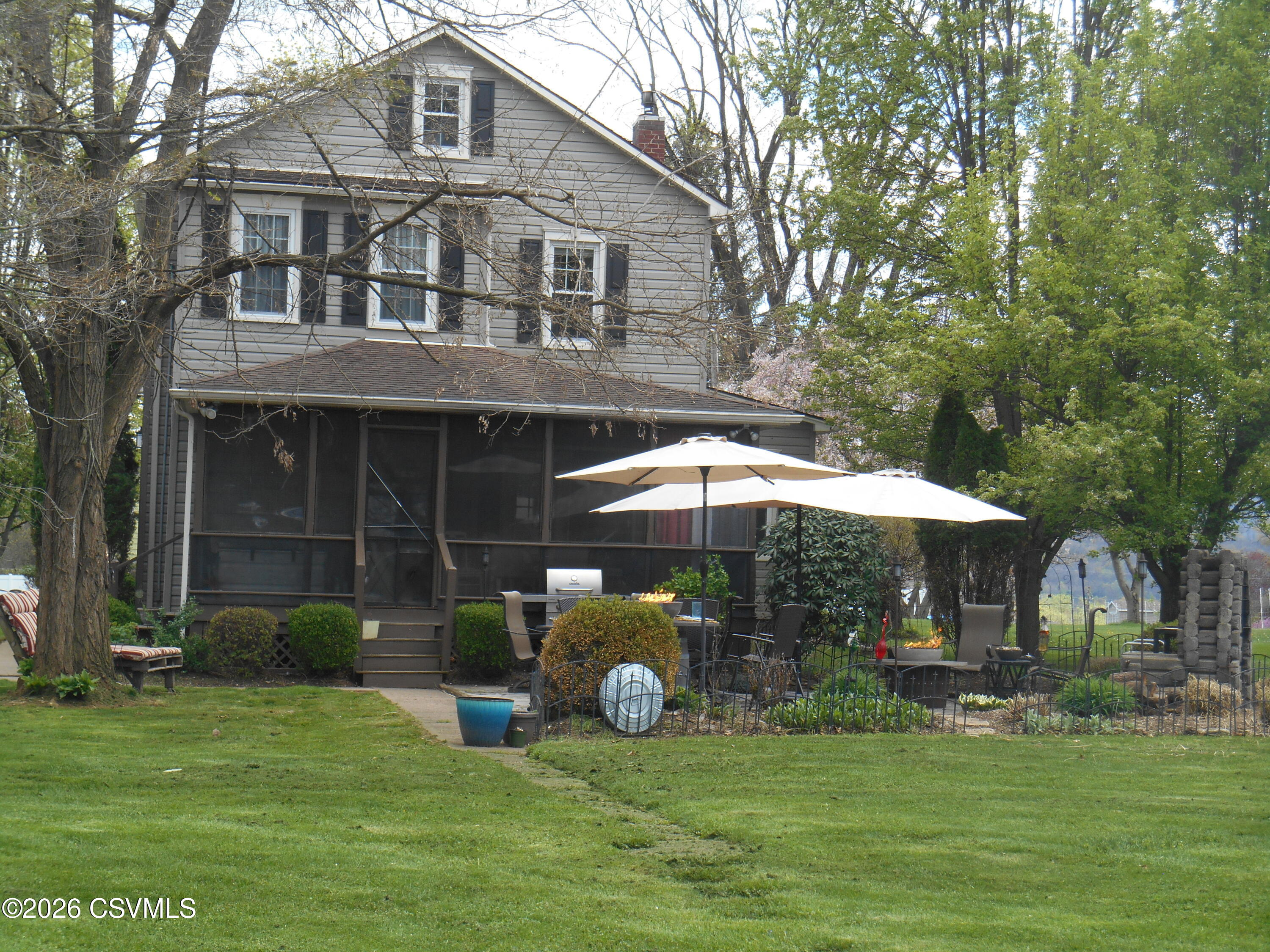 Properties 4 1127 lightstreet road