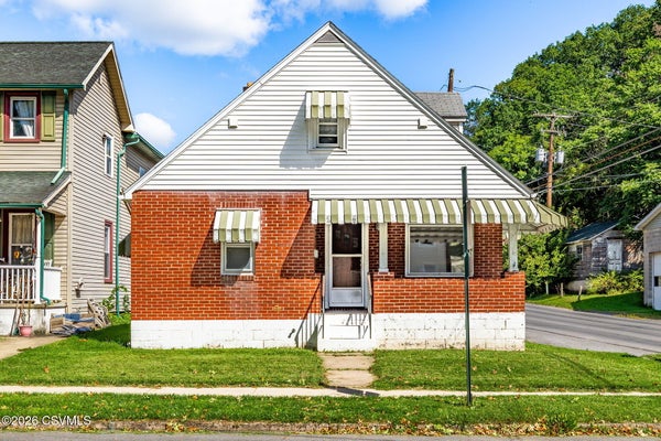 261 PARK AVE, MILTON, PA 17847 - Image c5a8c1192b03d7bd0aa51ed4e2de33ec/1796490108