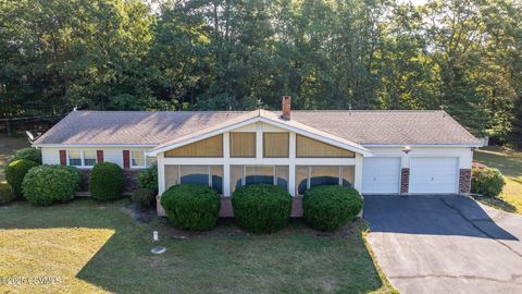 Millville 15 29 N END Lane Millville PA 17846