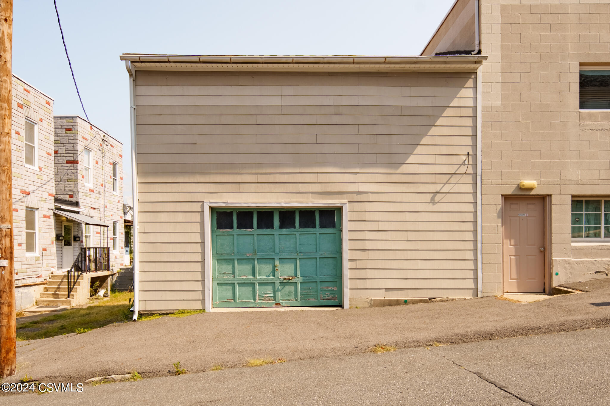 Properties 3 3152580613