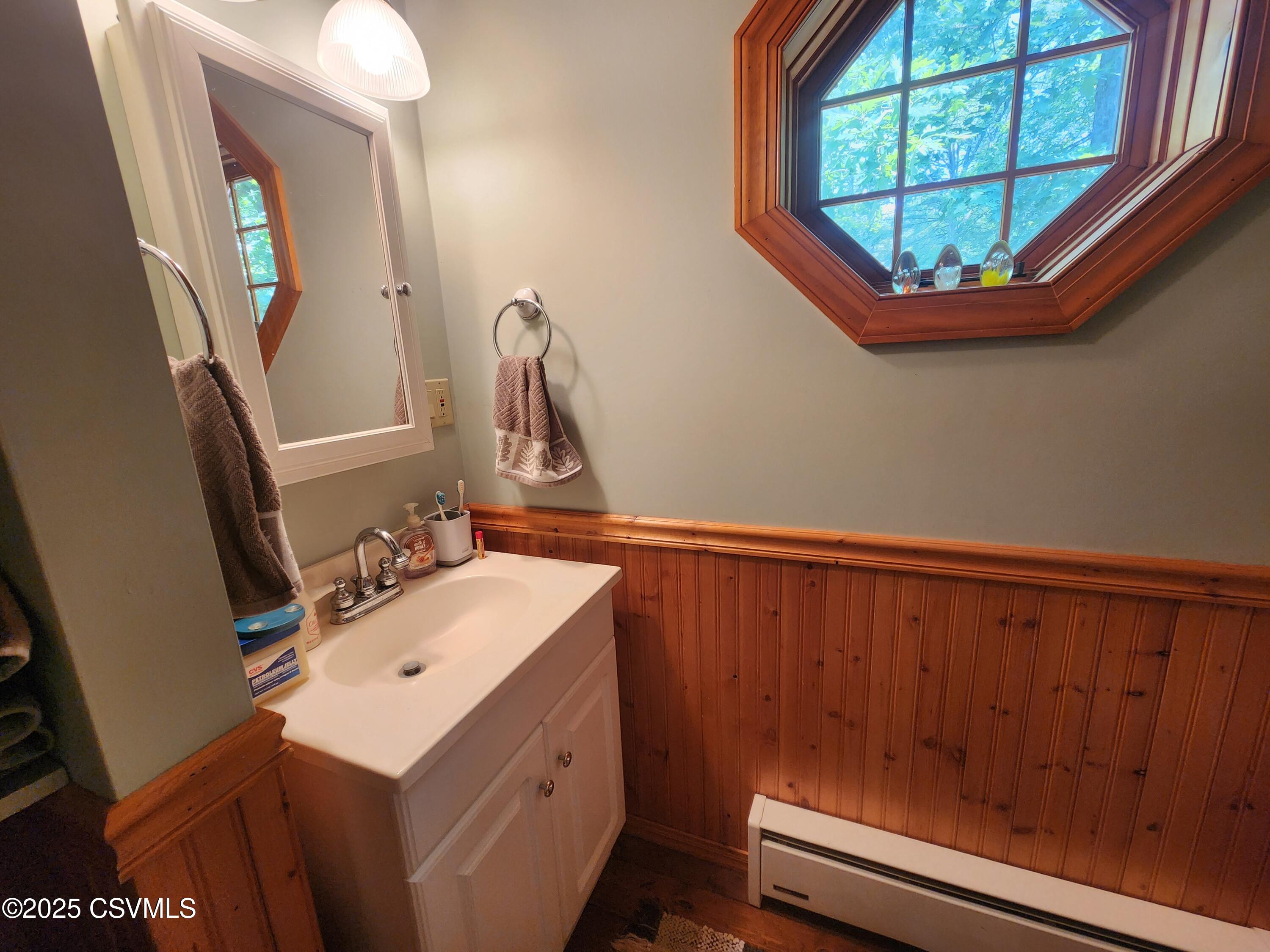 Shickshinny, Pennsylvania 18655, United States, 3 Bedrooms Bedrooms, ,2 BathroomsBathrooms,Residential,Active,181434