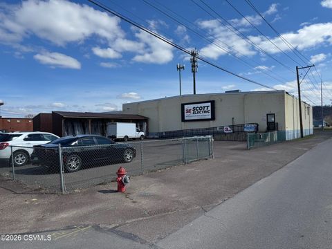 Real Estate 38 340 W 6TH Street Bloomsburg PA 17815