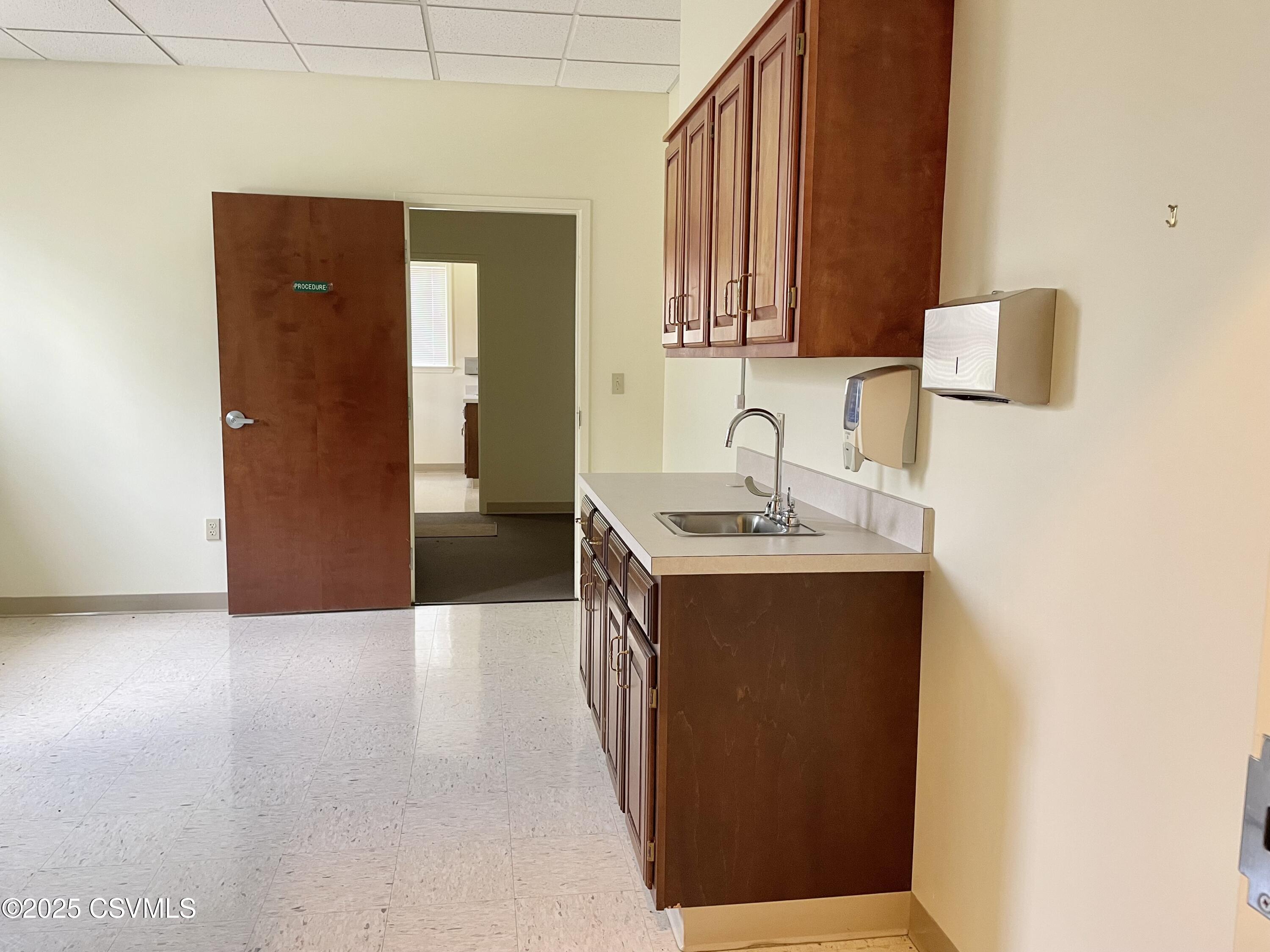 Lewisburg, Pennsylvania 17837, United States, ,2 BathroomsBathrooms,Residential,Active,215573