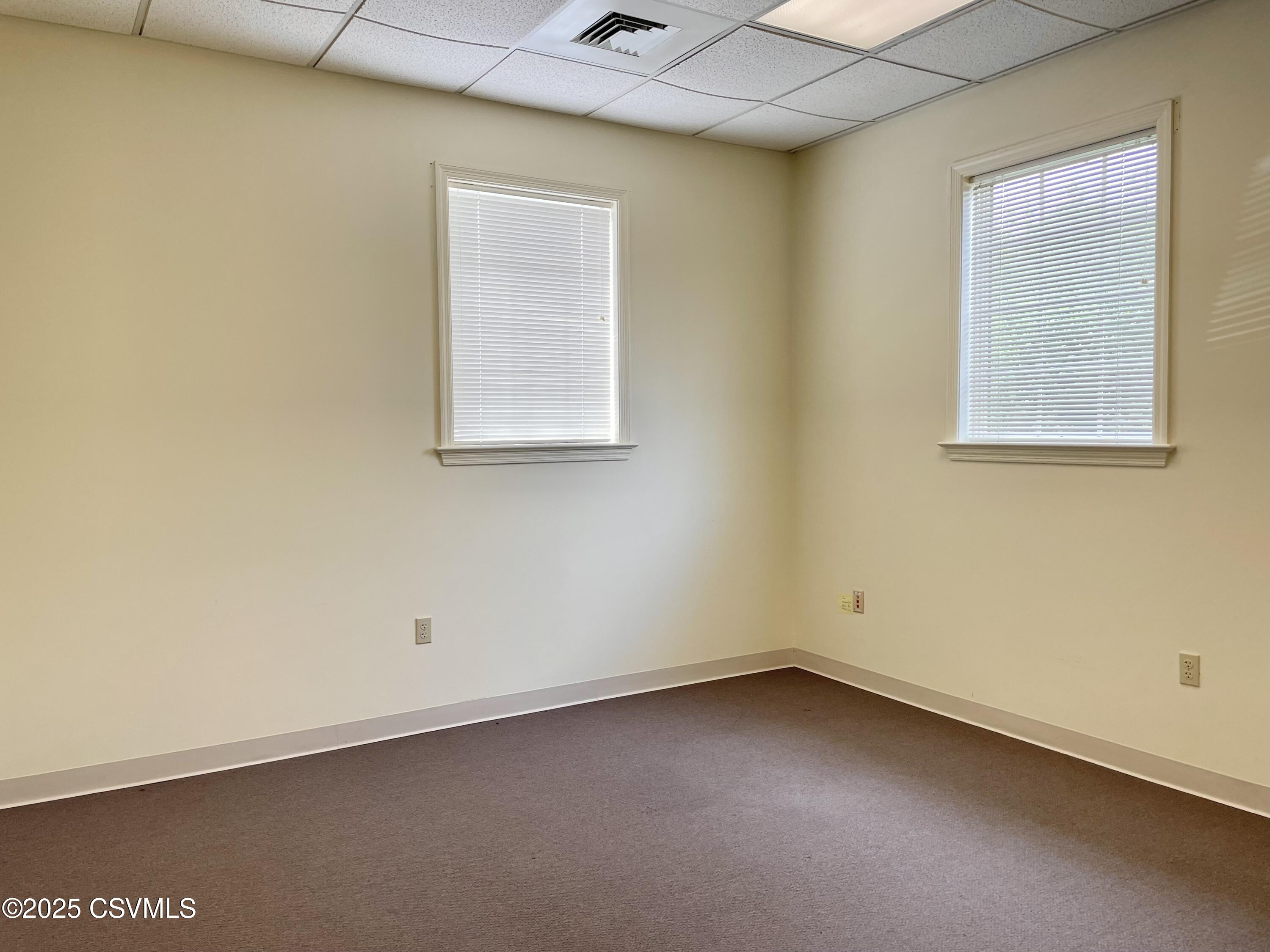 Lewisburg, Pennsylvania 17837, United States, ,2 BathroomsBathrooms,Residential,Active,215573