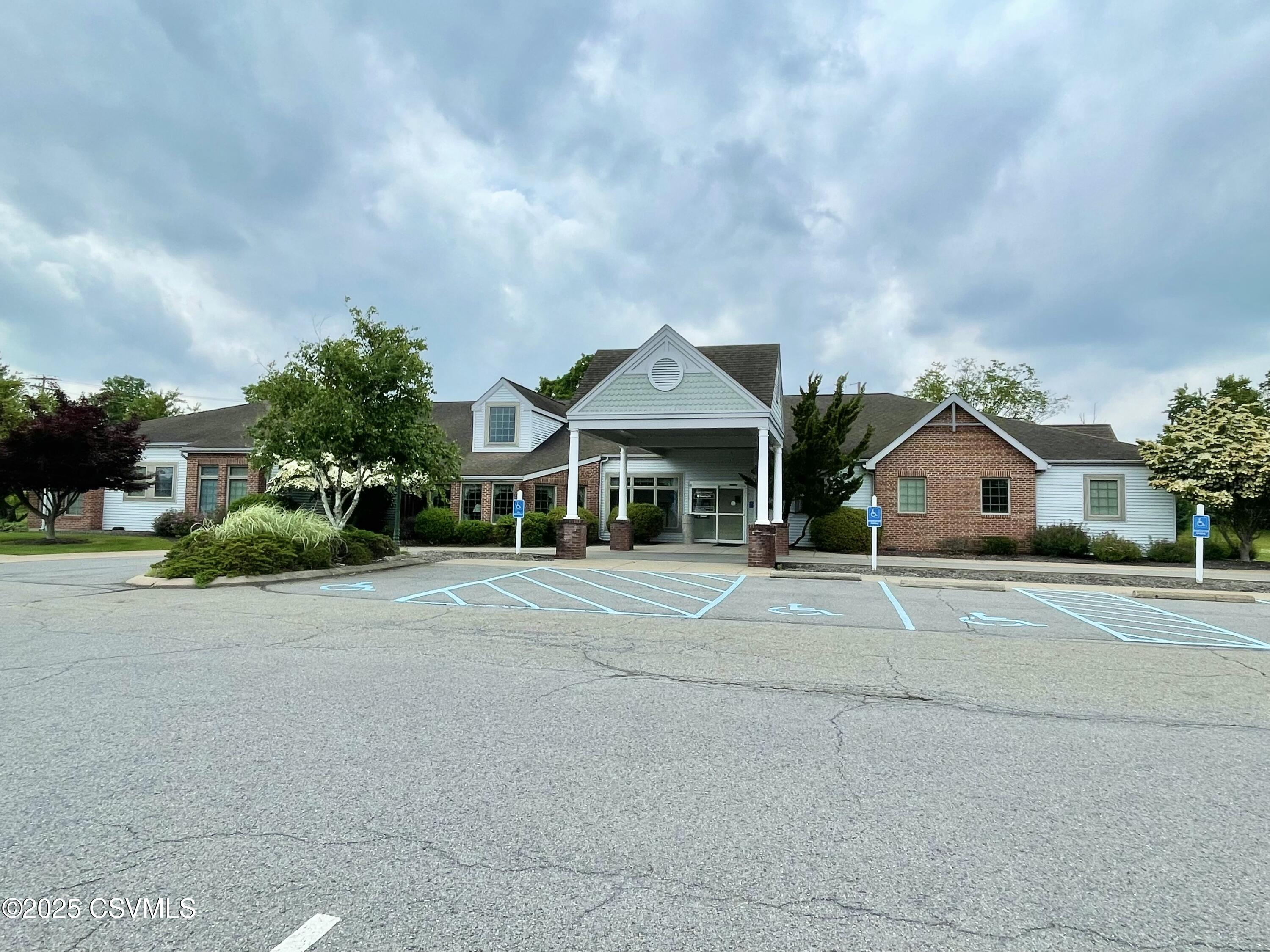 Lewisburg, Pennsylvania 17837, United States, ,2 BathroomsBathrooms,Residential,Active,215573