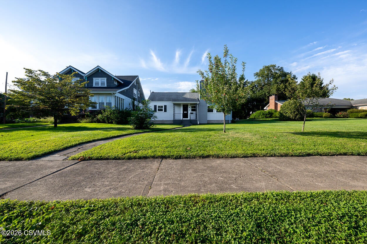 1205 e front street