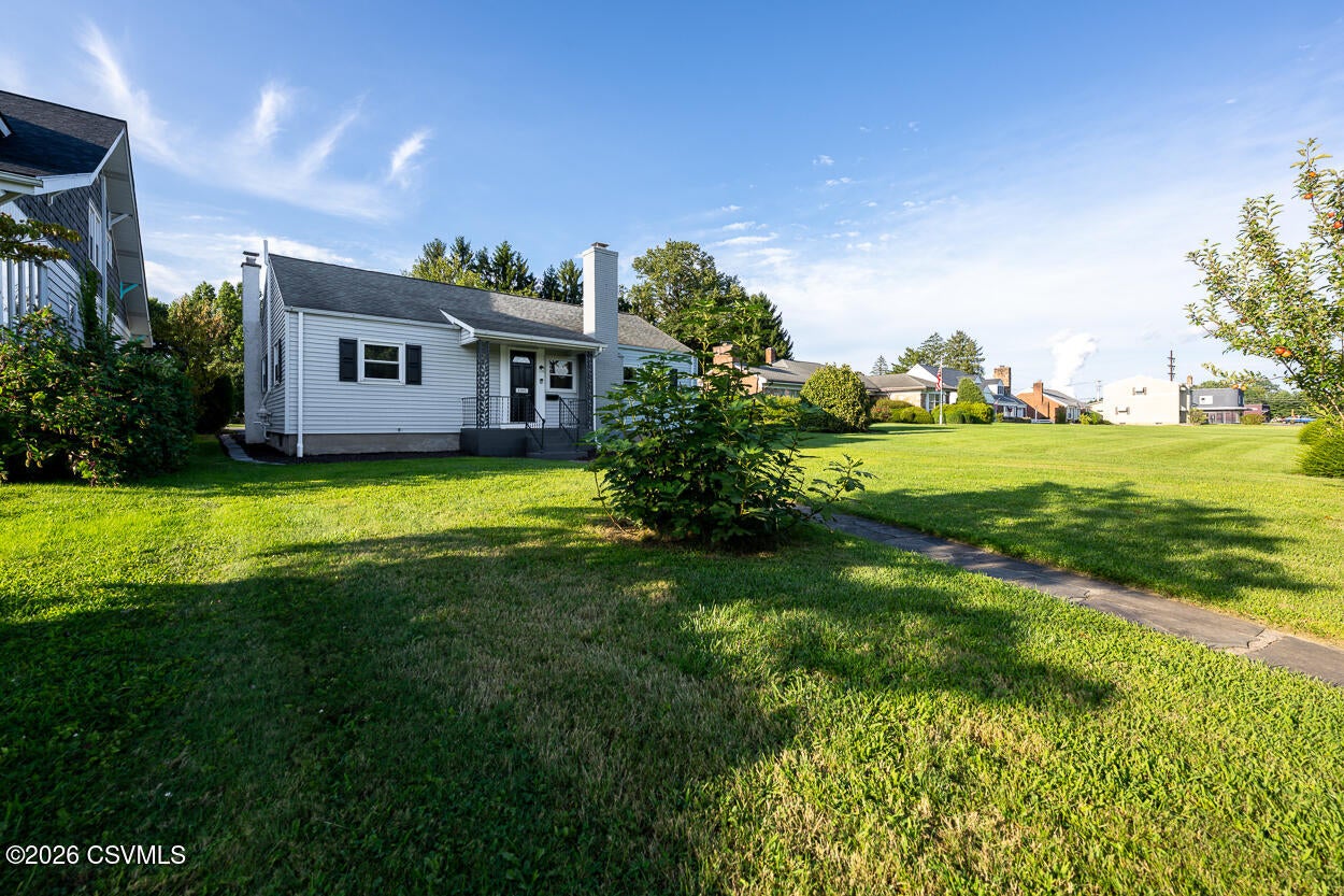 1205 e front street