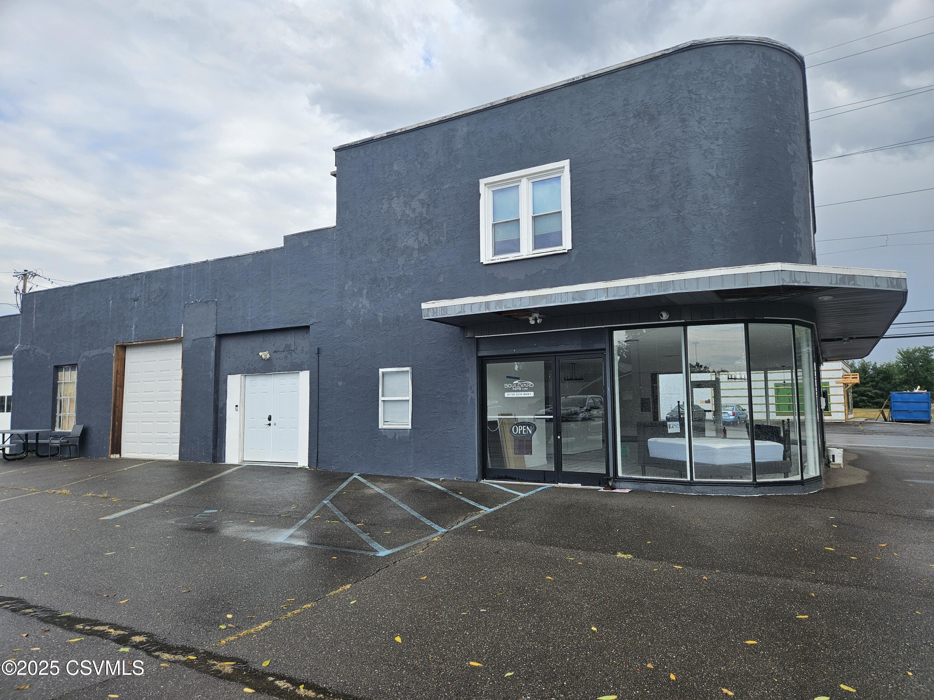 Properties 3 1243 E FRONT Street