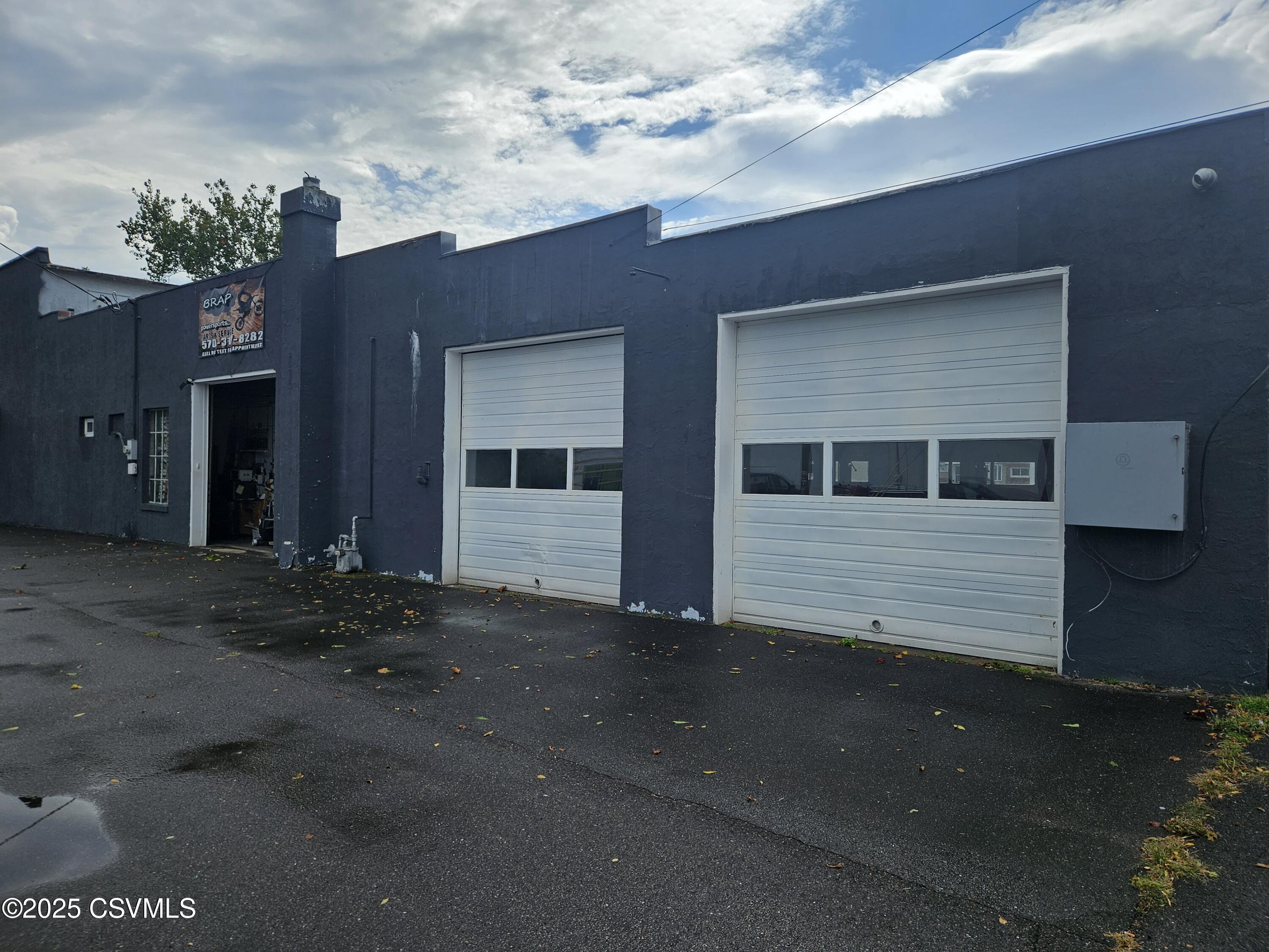 Properties 5 1243 E FRONT Street