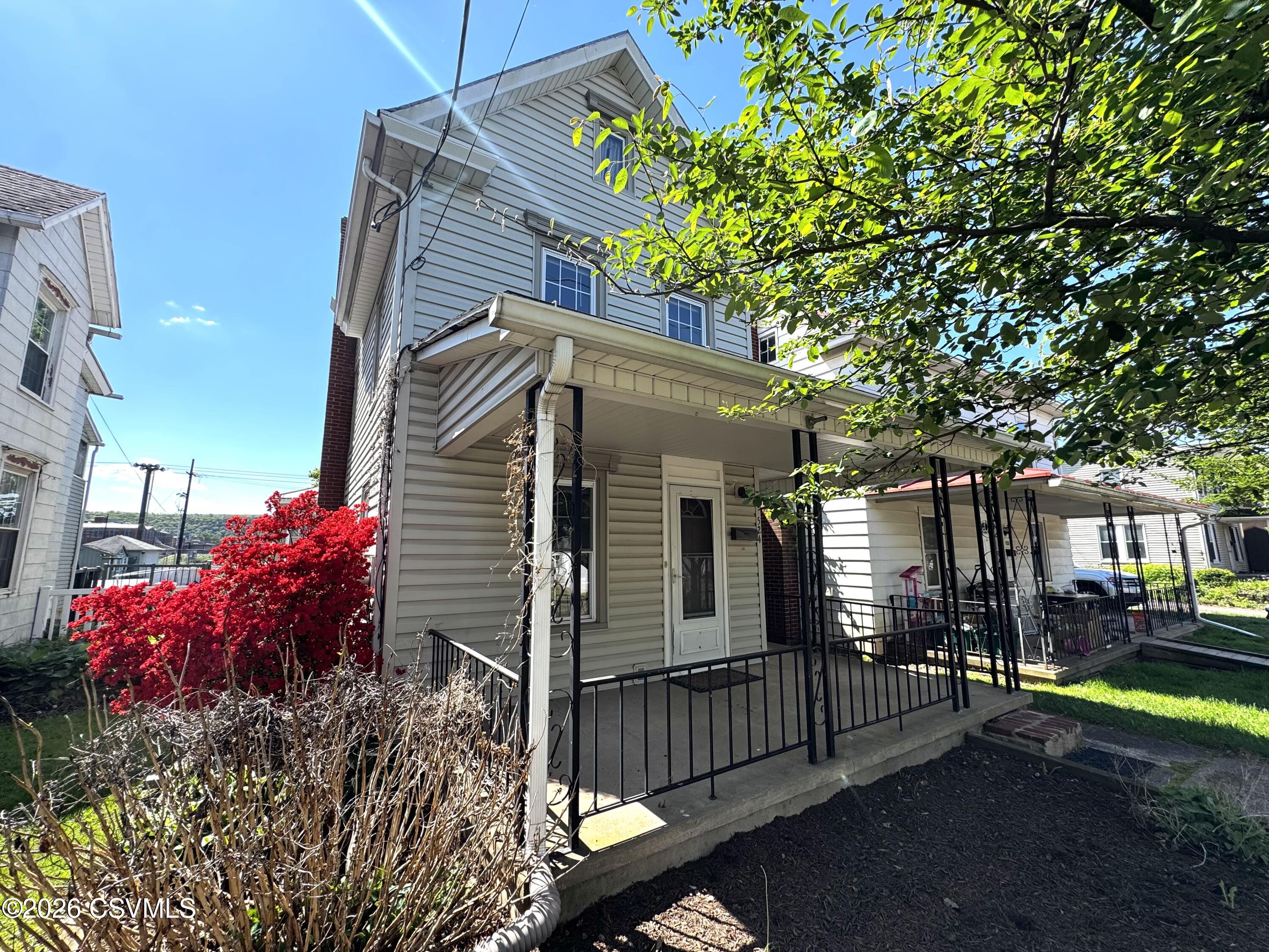 524 w 3rd street