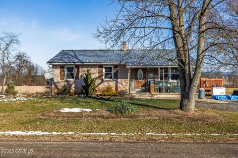 Danville 19 798 CARDINAL Road Danville PA 17821