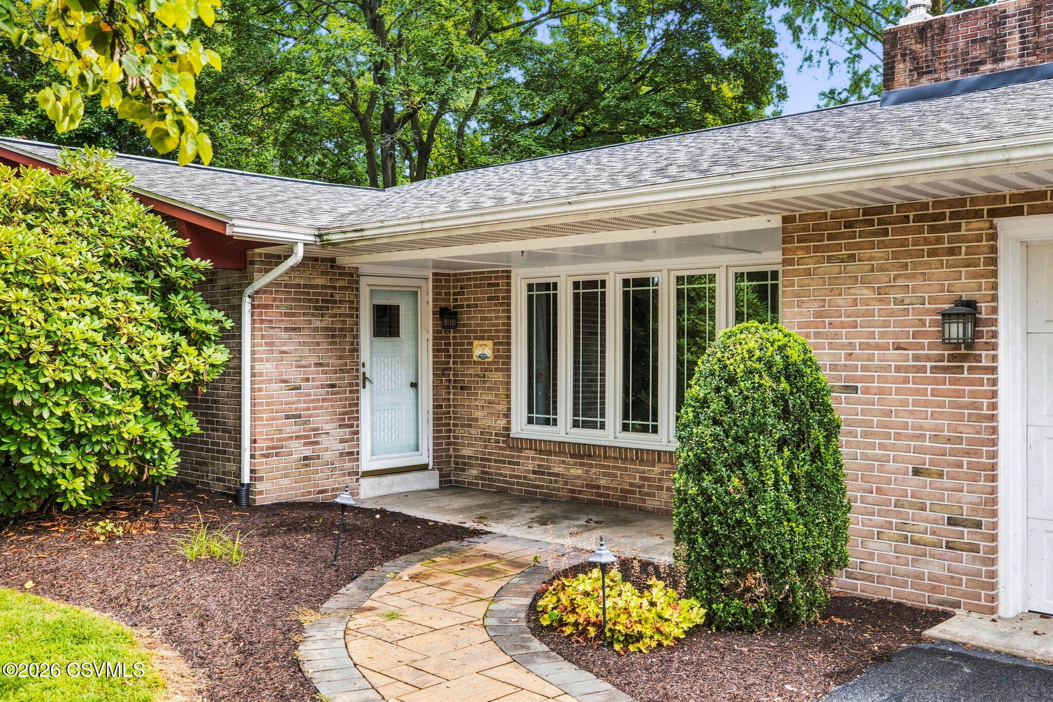 805 hillcrest lane