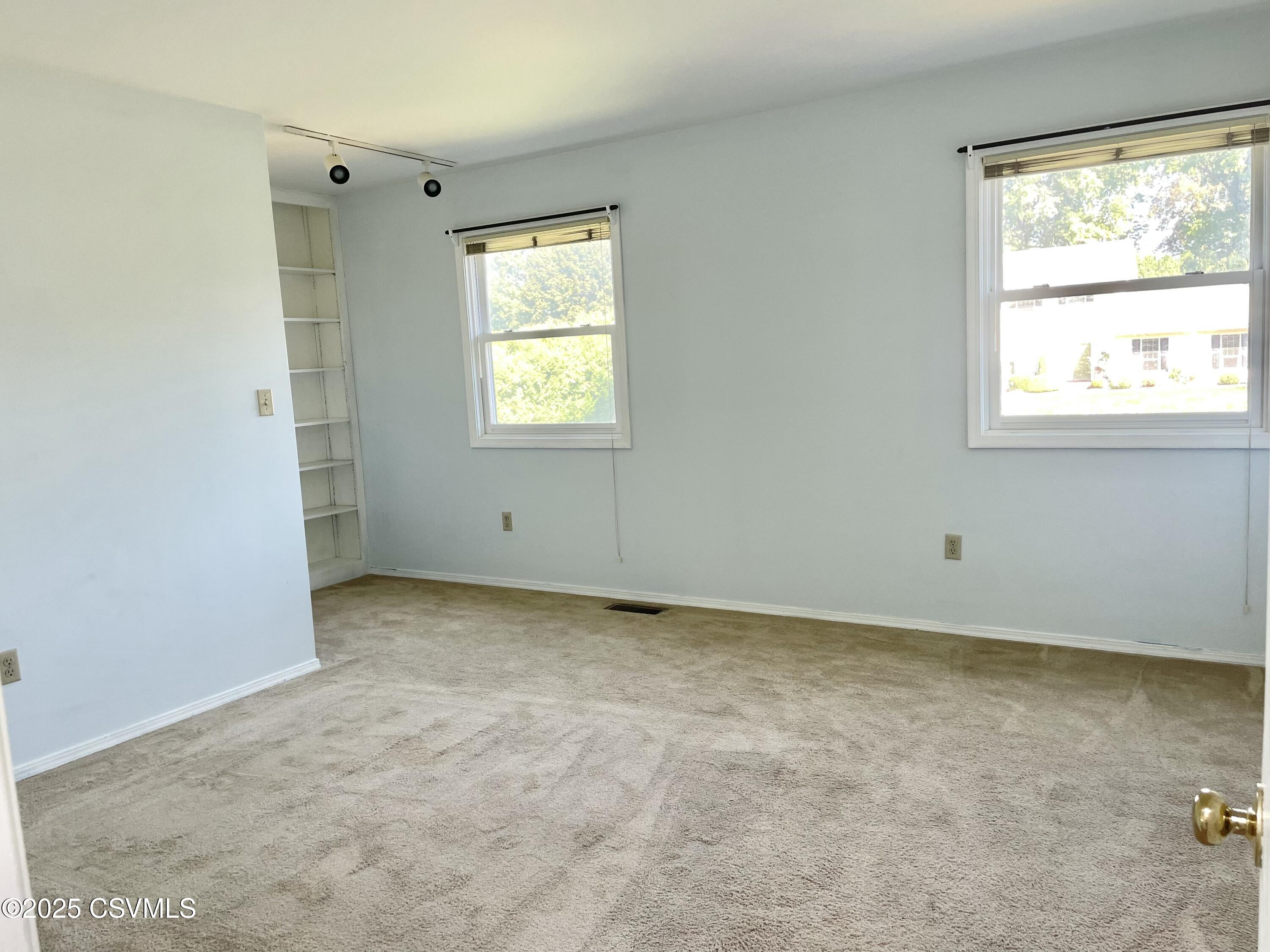 Lewisburg, Pennsylvania 17837, United States, 4 Bedrooms Bedrooms, ,3 BathroomsBathrooms,Residential,Active,204850