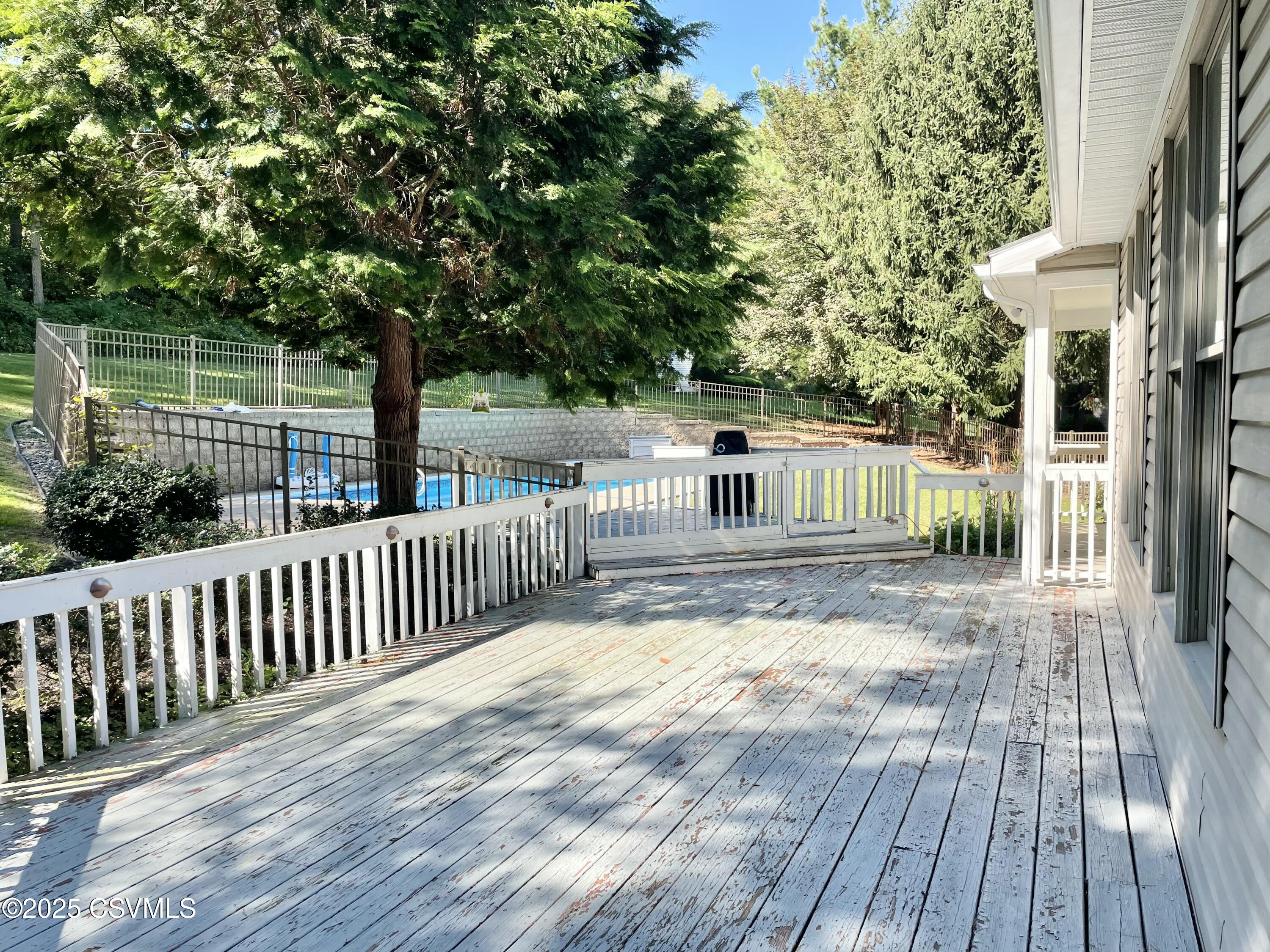 Lewisburg, Pennsylvania 17837, United States, 4 Bedrooms Bedrooms, ,3 BathroomsBathrooms,Residential,Active,204850