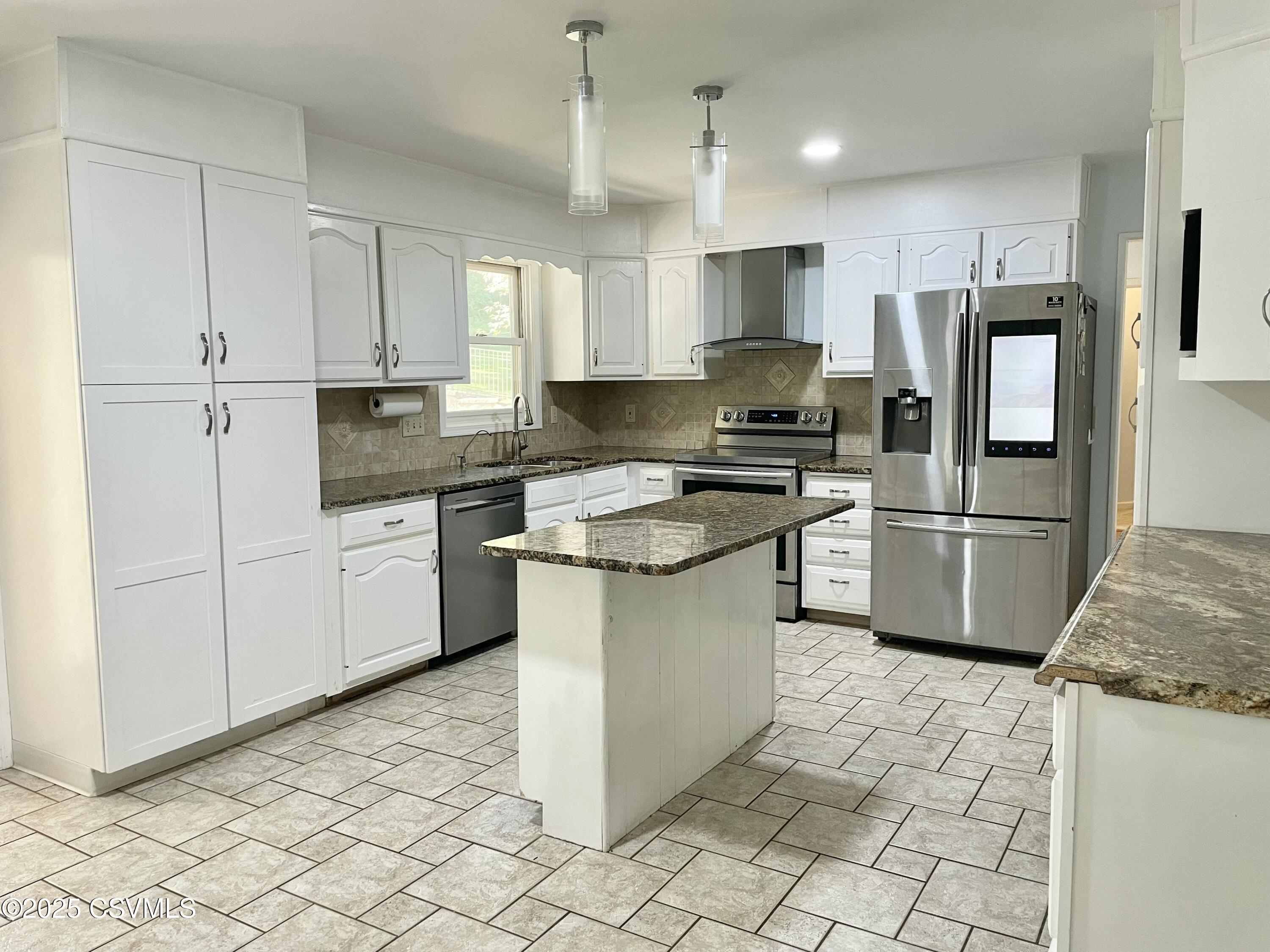 Lewisburg, Pennsylvania 17837, United States, 4 Bedrooms Bedrooms, ,3 BathroomsBathrooms,Residential,Active,204850