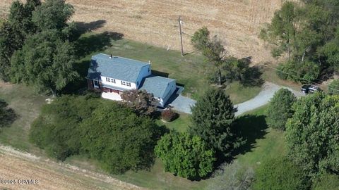 Properties 104 47 SNYDER Lane Lewisburg PA 17837