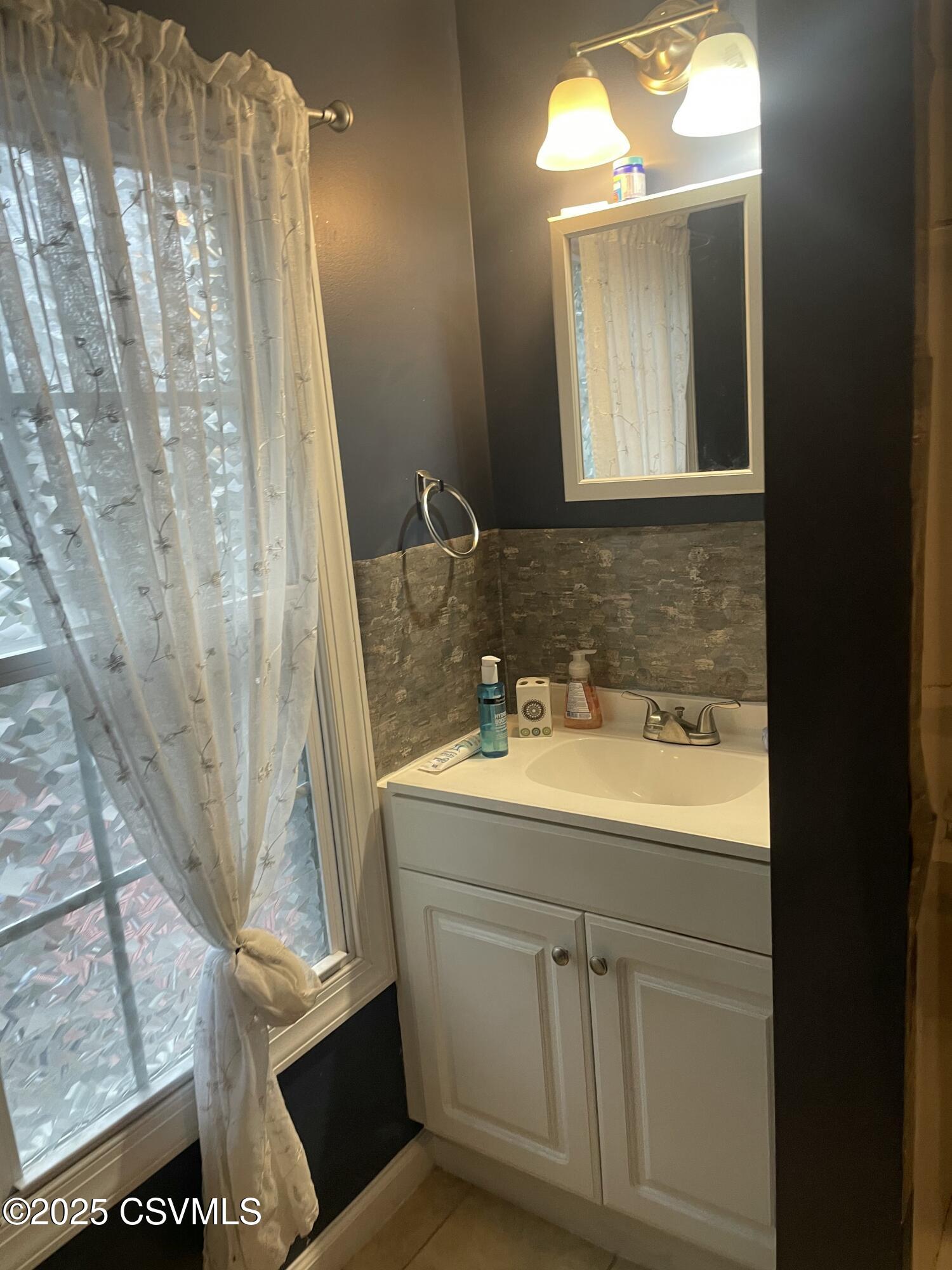 Danville, Pennsylvania 17821, United States, 4 Bedrooms Bedrooms, ,2 BathroomsBathrooms,Residential,Active,159228