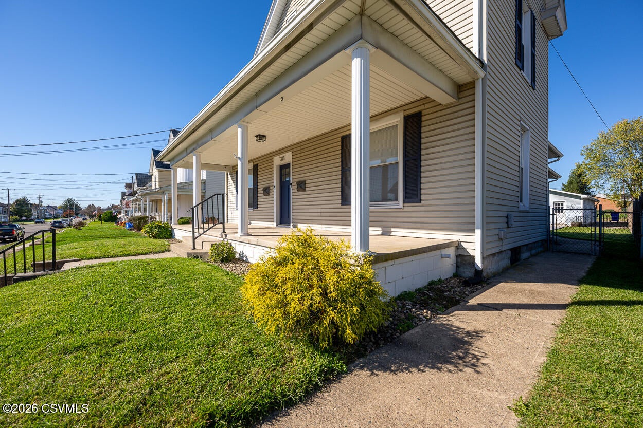 1315-1315a spring garden avenue