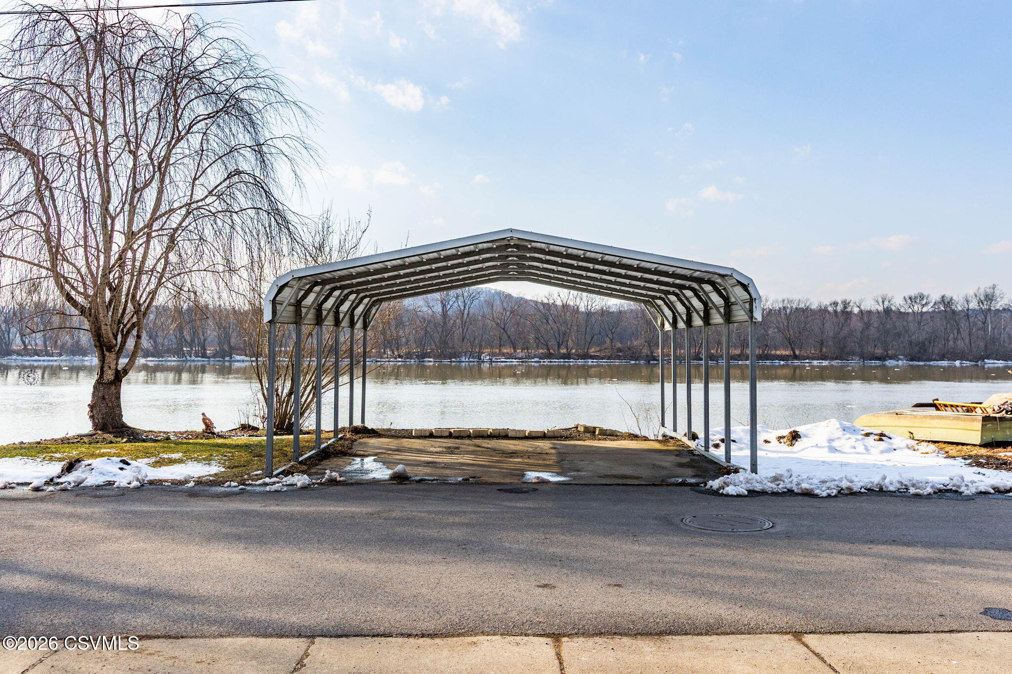 Properties 5 250 RIVERSIDE Lane