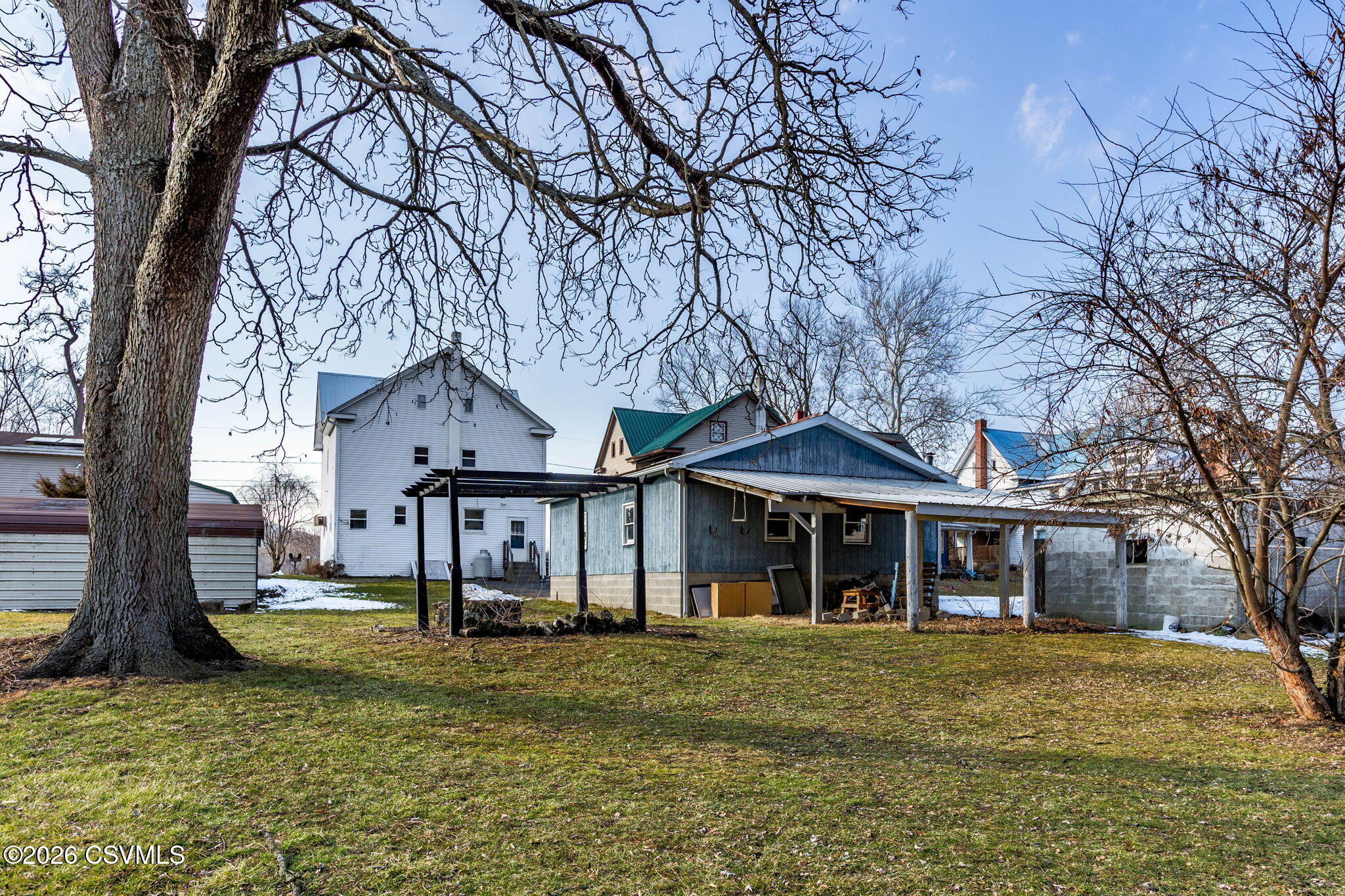 Properties 4 250 RIVERSIDE Lane