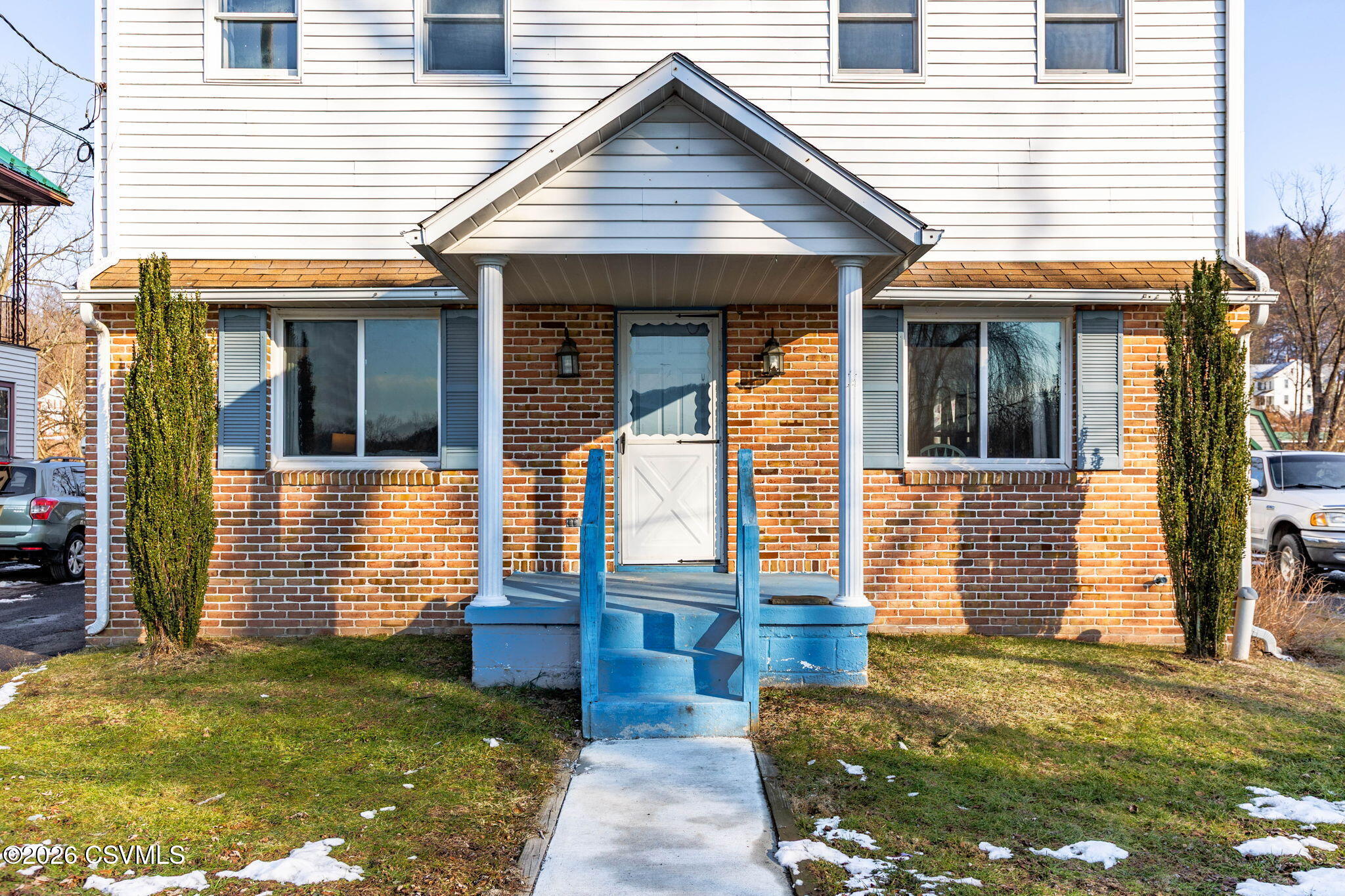 Properties 6 250 RIVERSIDE Lane