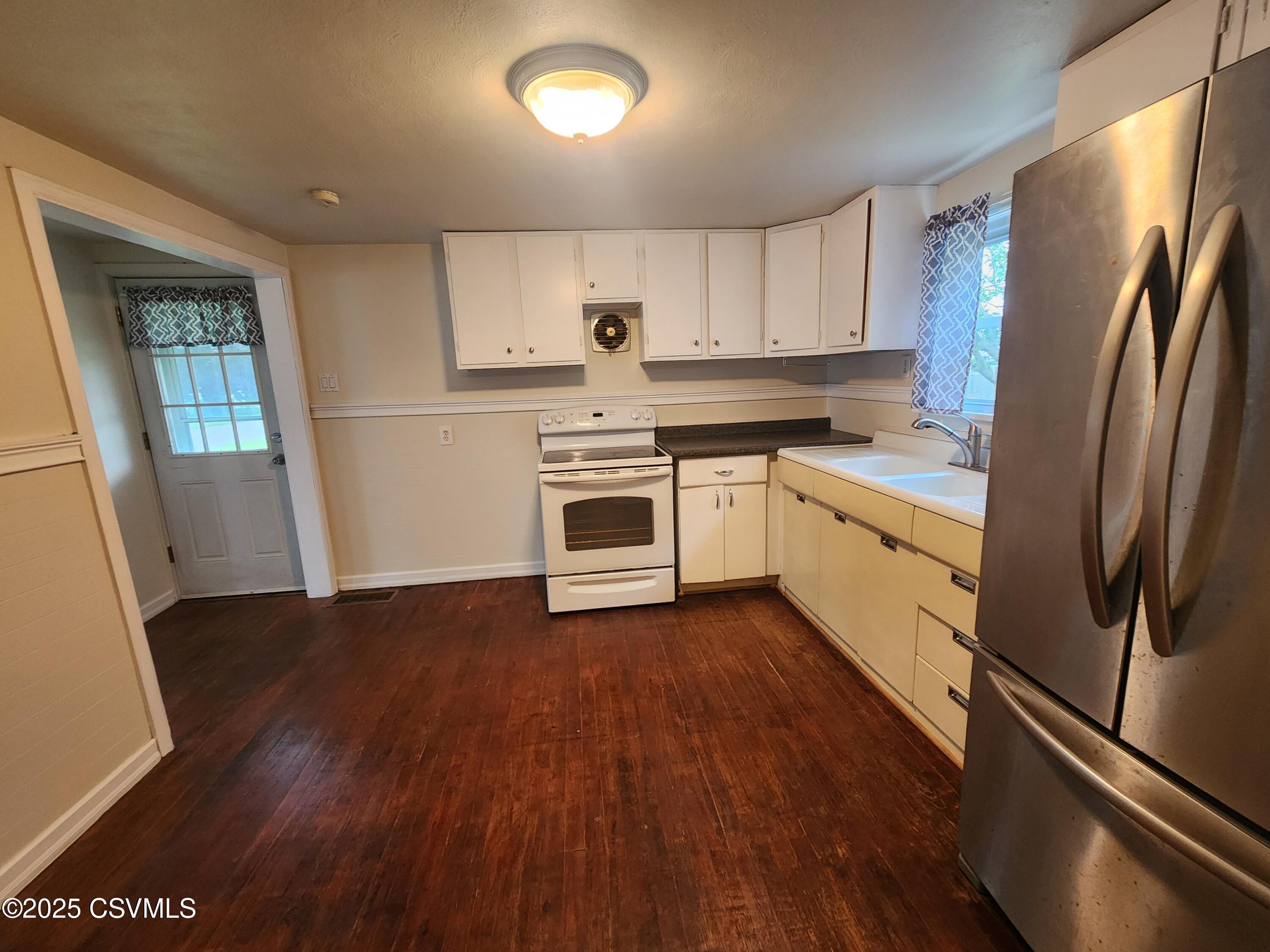 Berwick, Pennsylvania 18603, United States, 2 Bedrooms Bedrooms, ,1 BathroomBathrooms,Residential,Active,171246