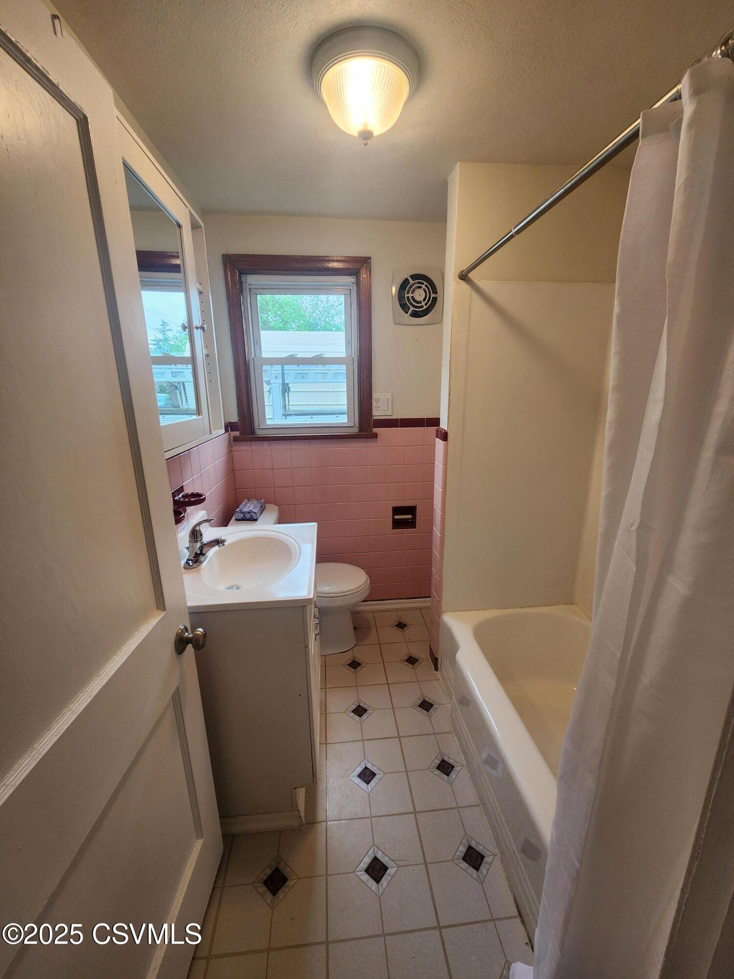 Berwick, Pennsylvania 18603, United States, 2 Bedrooms Bedrooms, ,1 BathroomBathrooms,Residential,Active,171246
