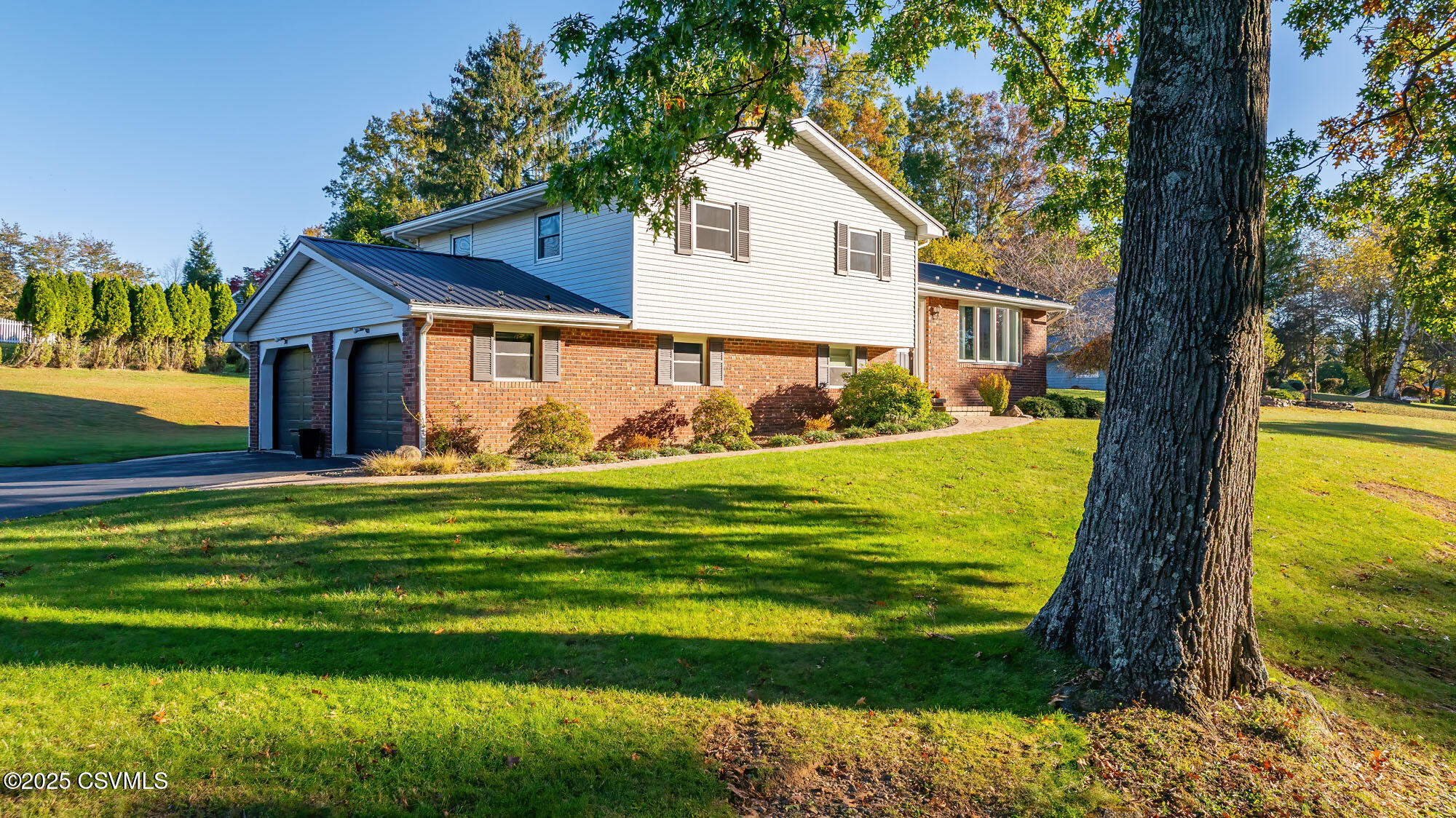 Properties 5 1219 MAPLE Street