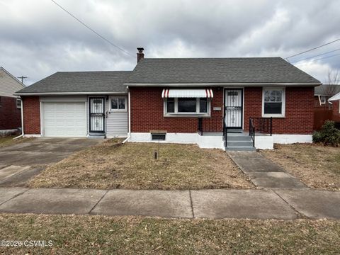 Berwick 30 609 E 8TH Street Berwick PA 18603